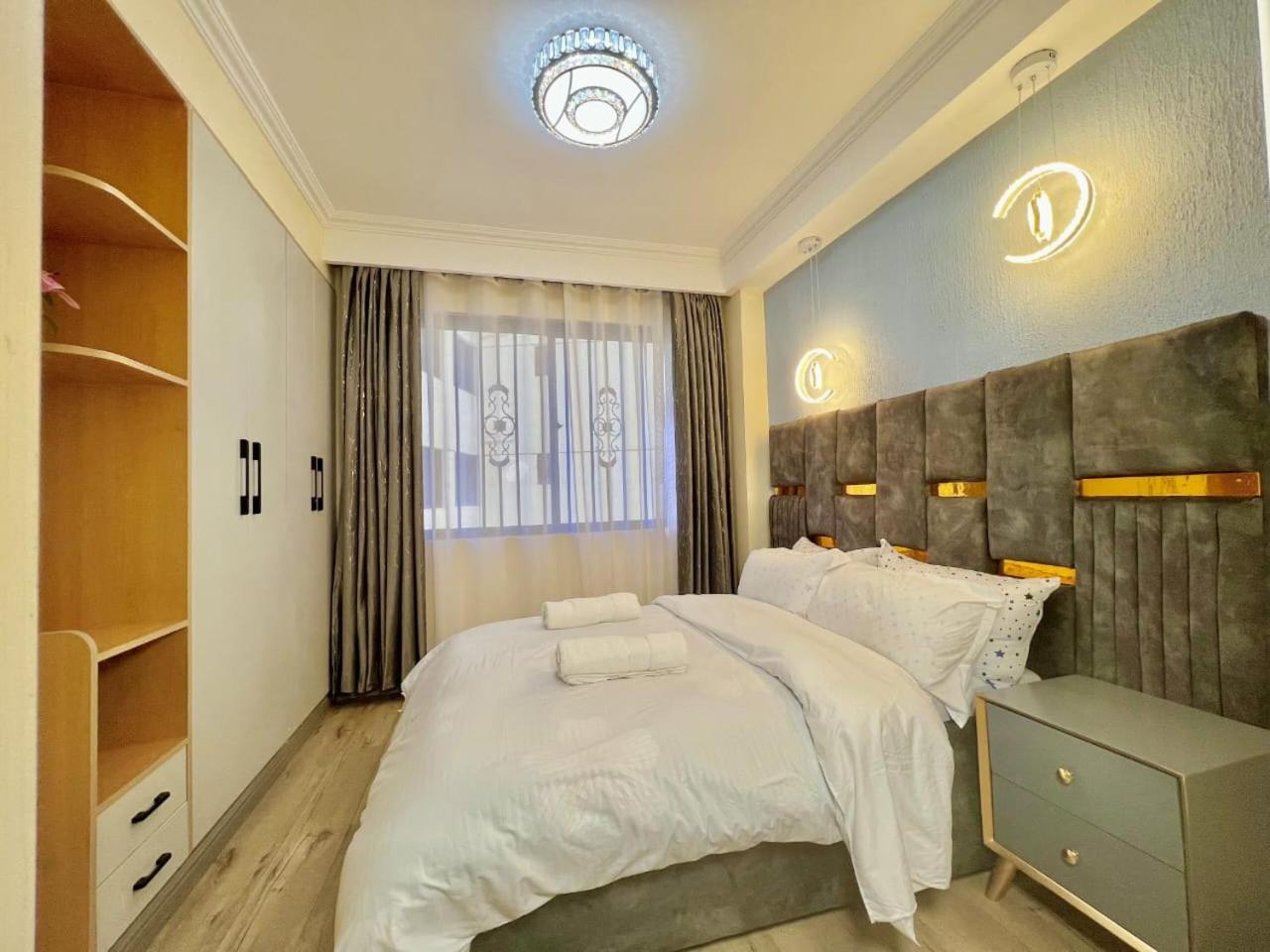 Golden Horizon Two Bedroom With Well Equipped Gym Children Playground Heated Swimming Pool Ample Parking And Scenic Views Apartment *