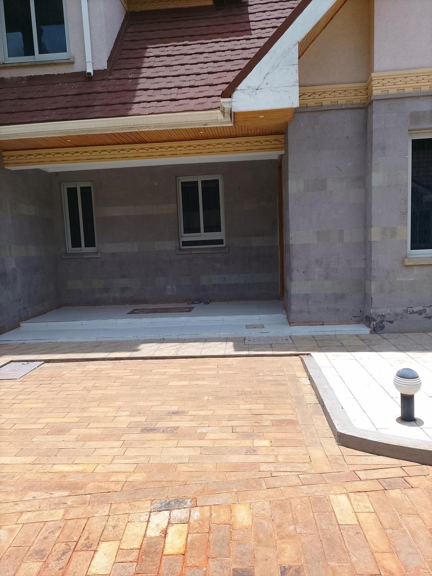 Countryside Villas, Muthaiga Apartment *