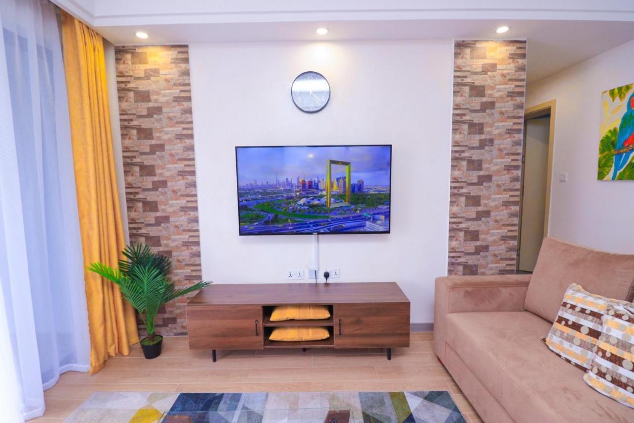 Lovely Two Bedroom With Heated Swimming Pool Fully Equipped Gym Ample Parking Space Children Playing Ground And Amazing Scenic Views Apartment *