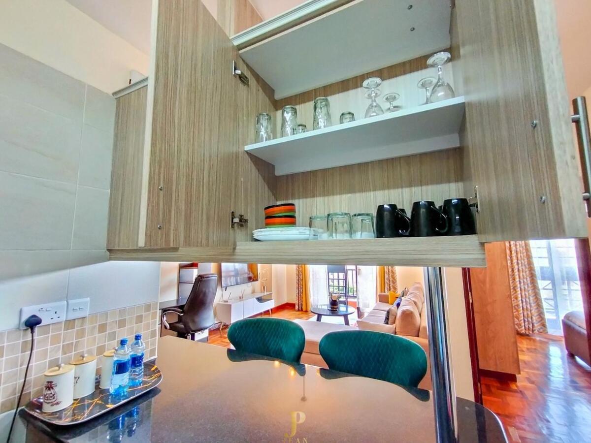 Westland Hub Fifth Apartment *