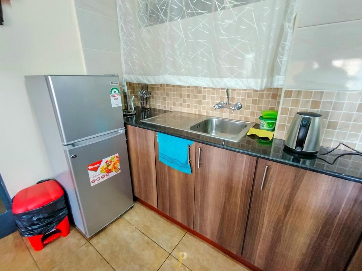 Westland Hub Fifth * Nairobi