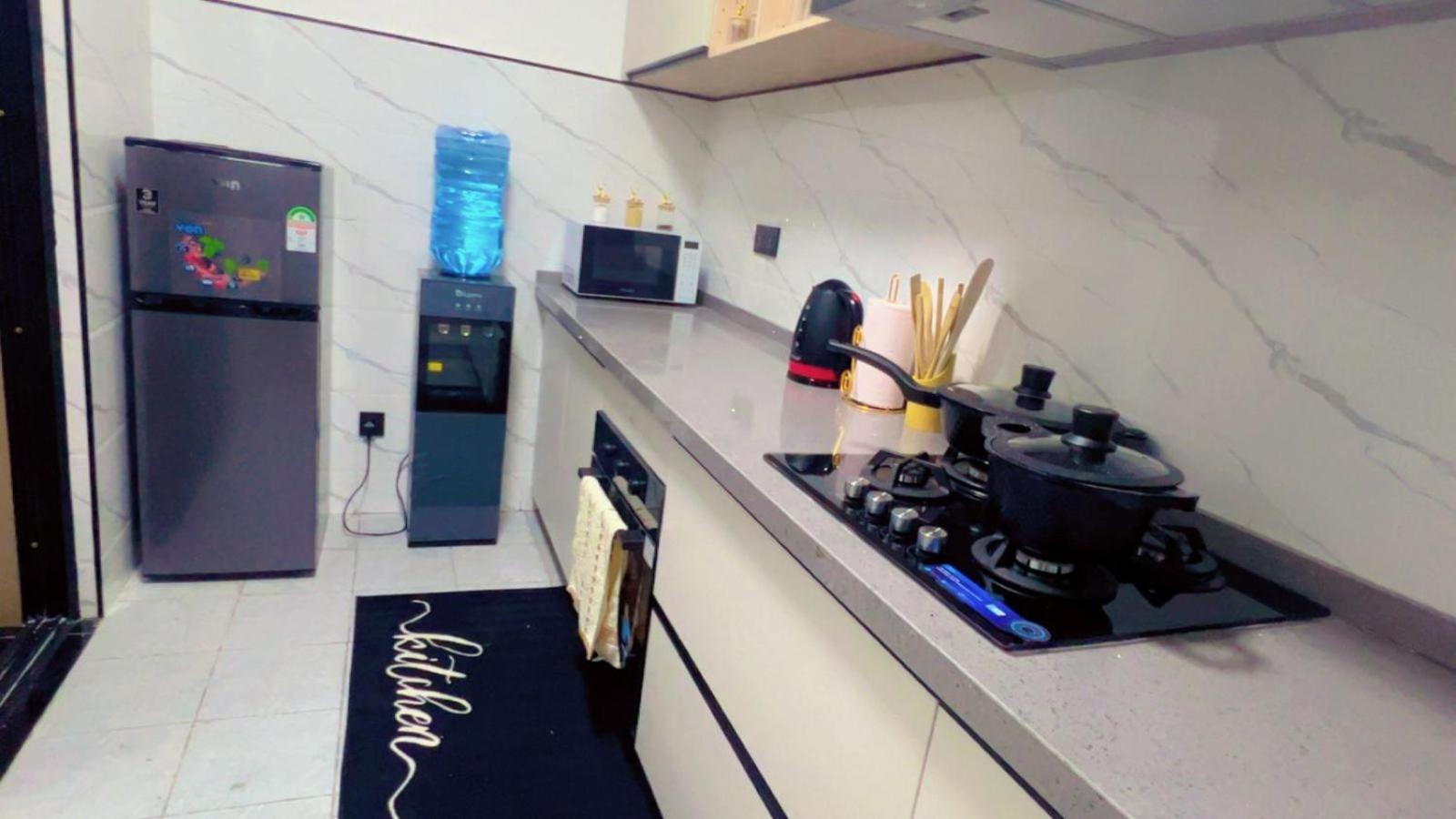Emerald Suites-ke Apartment