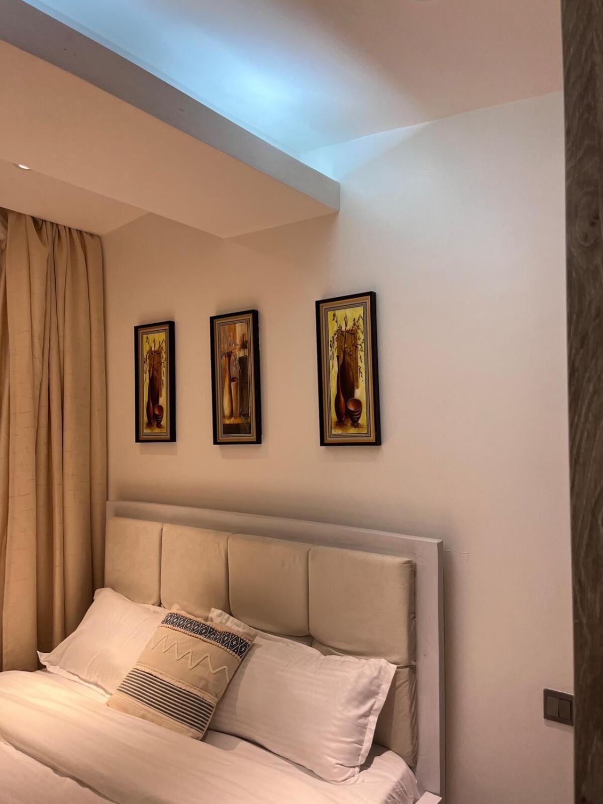 1 Bdr With Gym And Rooftop Bar In Kilimani Apartment *