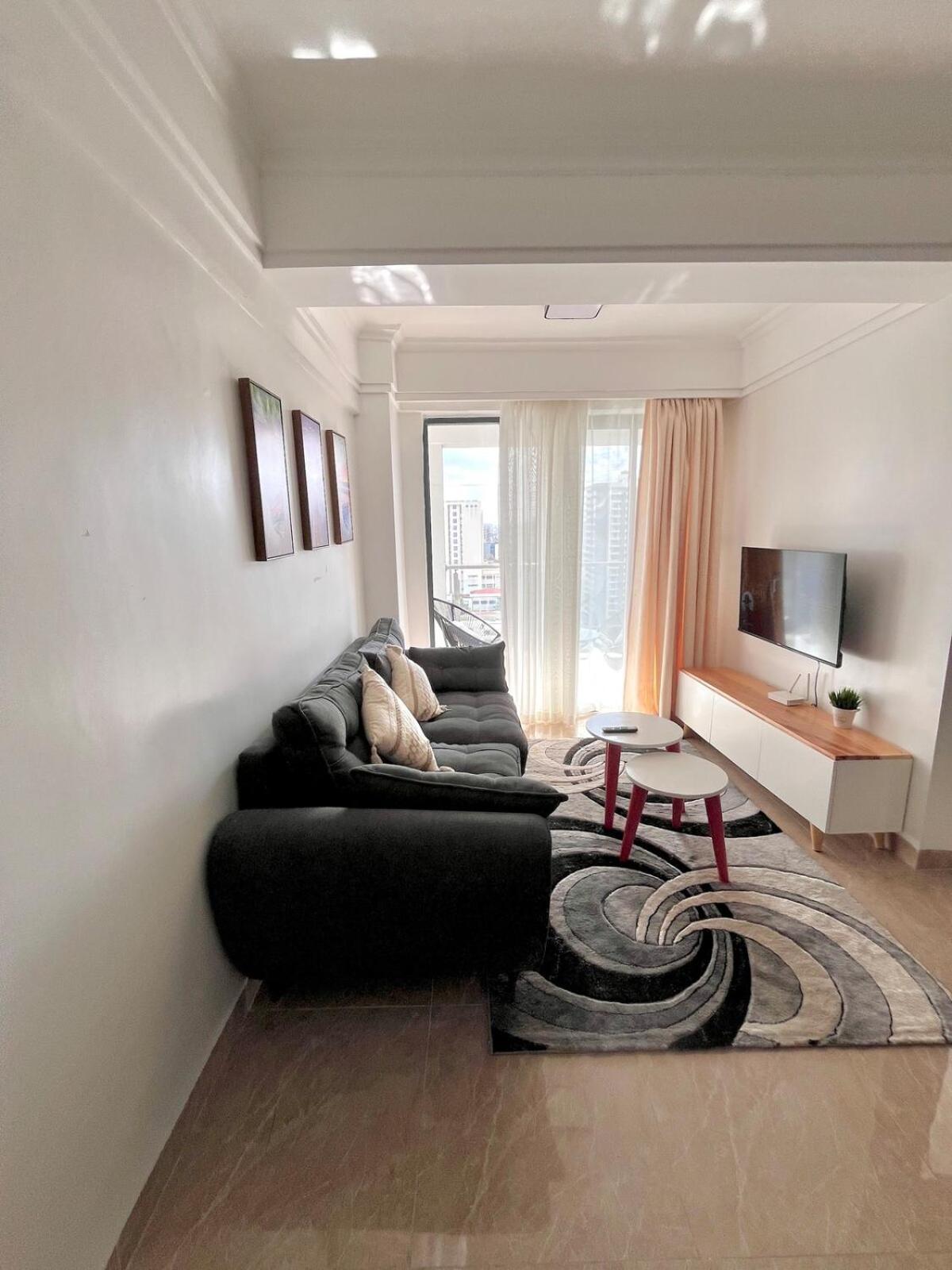 1 Bdr With Gym And Rooftop Bar In Kilimani Apartment