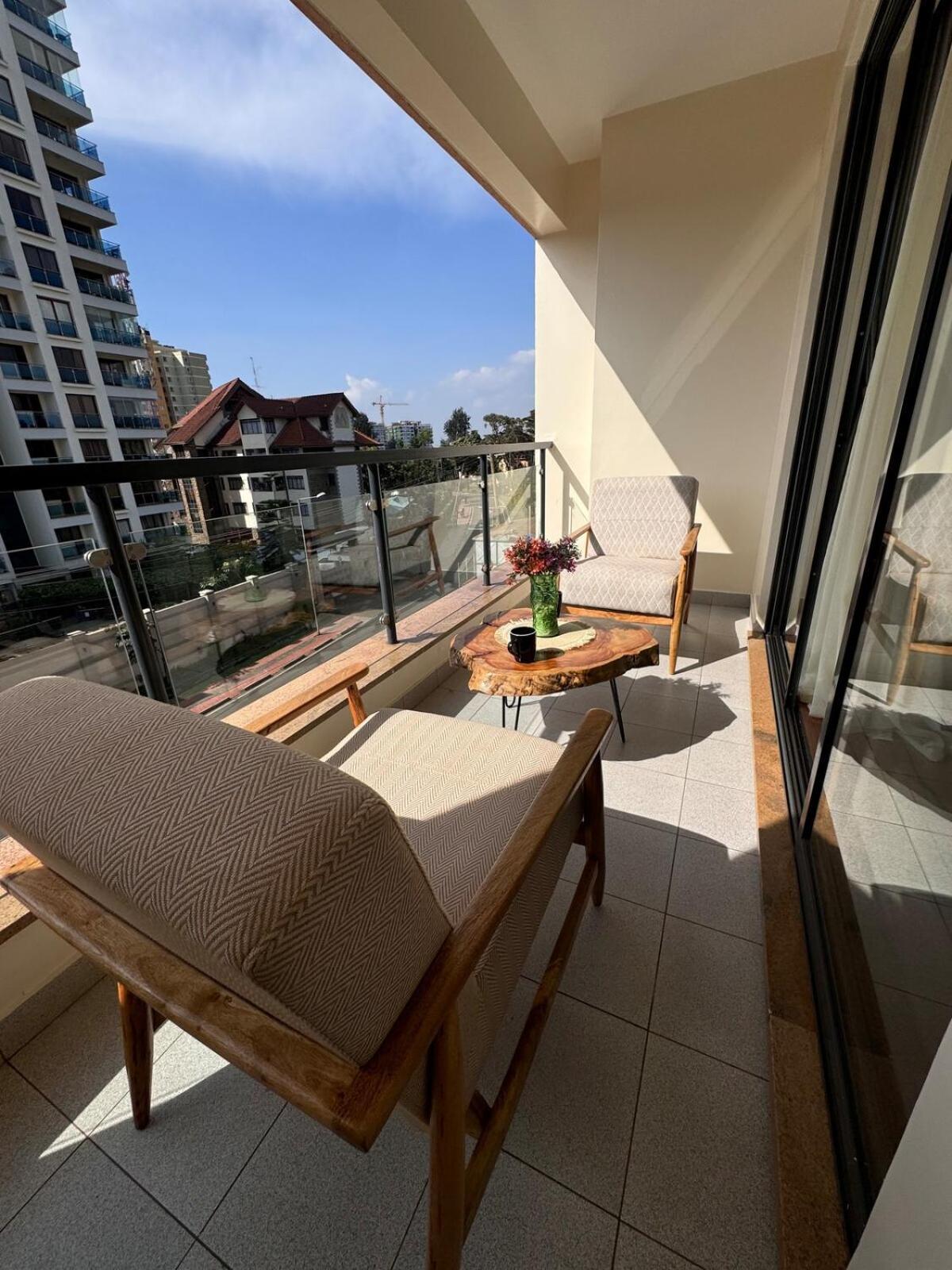 Stylish Overlooking A River * Nairobi