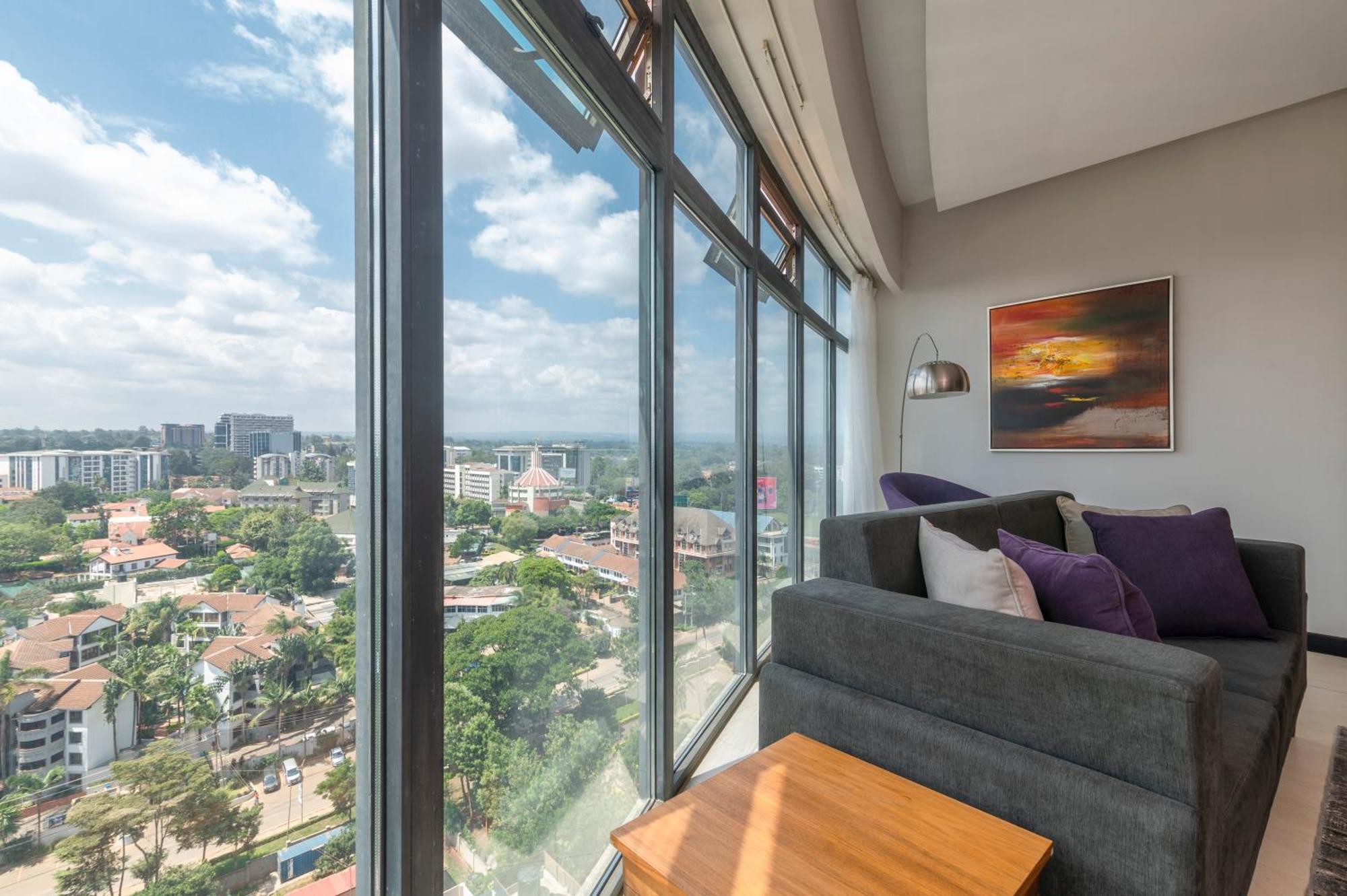 Colourful Modernity By Yourhost, Westlands Apartment *