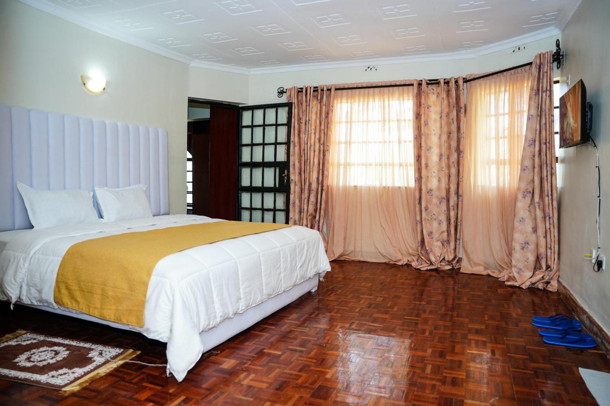Holiday Home Bed & Breakfast