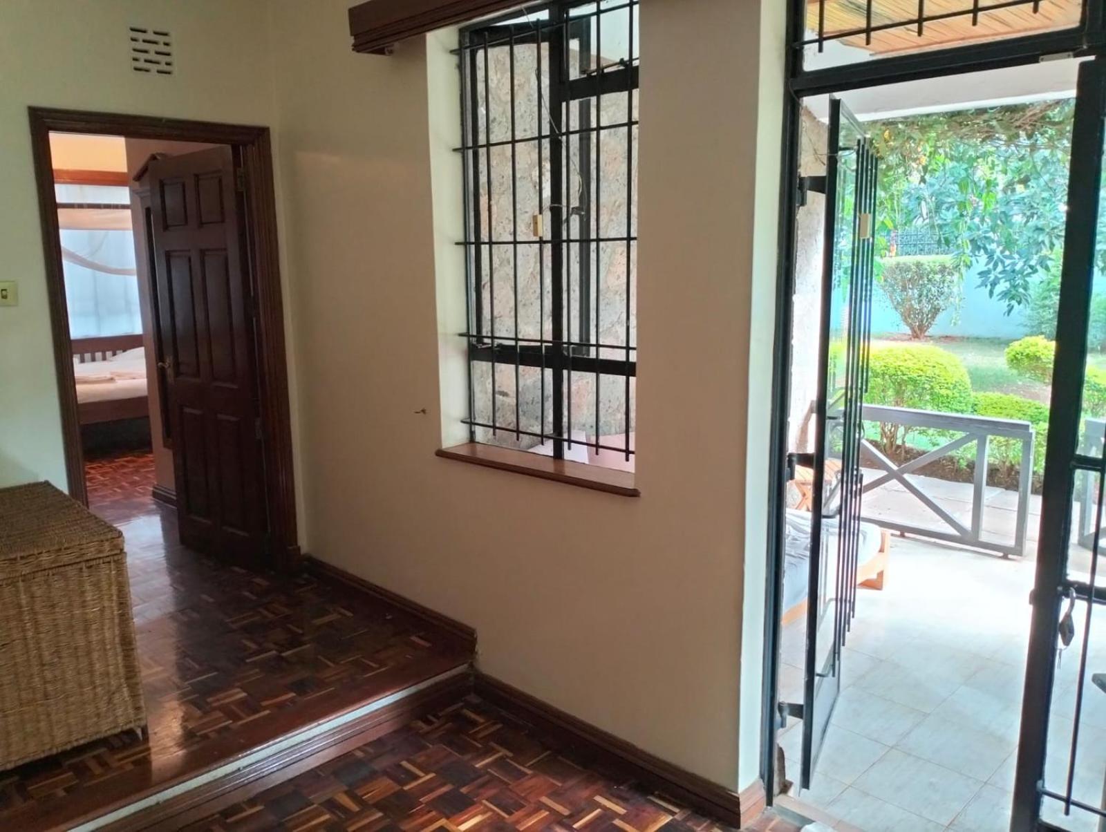 Chez Joep - Corner Guestroom Bed & Breakfast Nairobi