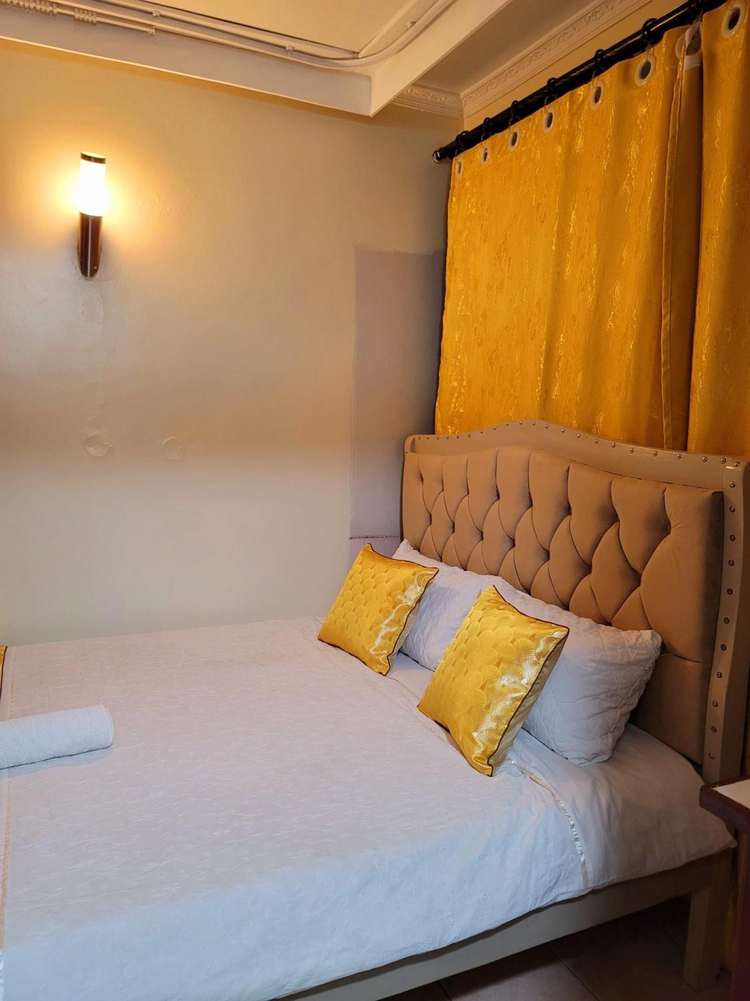Deka Hotel Ngara Equity Hotel