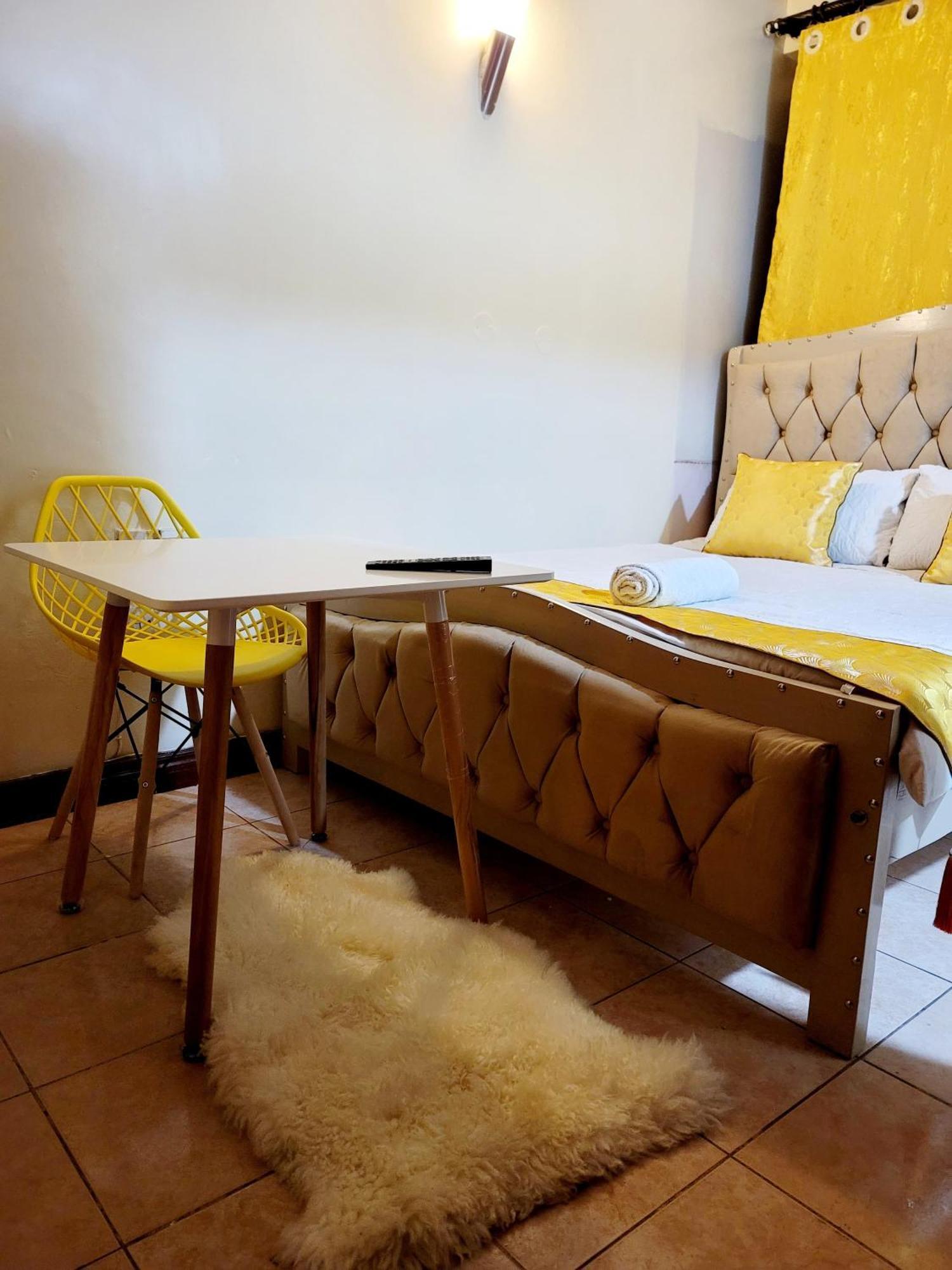 Deka Hotel Ngara Equity 3*