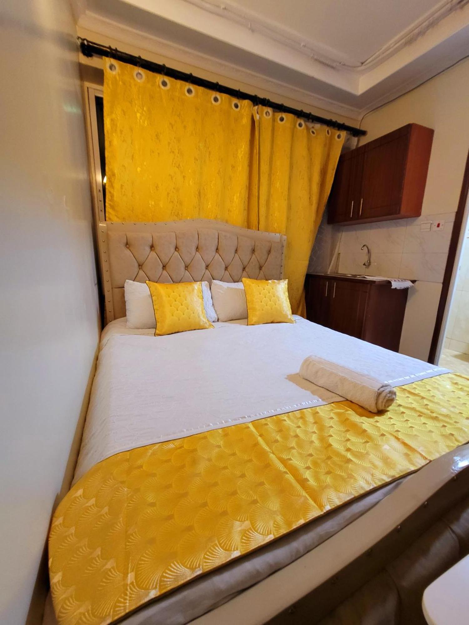 Deka Hotel Ngara Equity Hotel