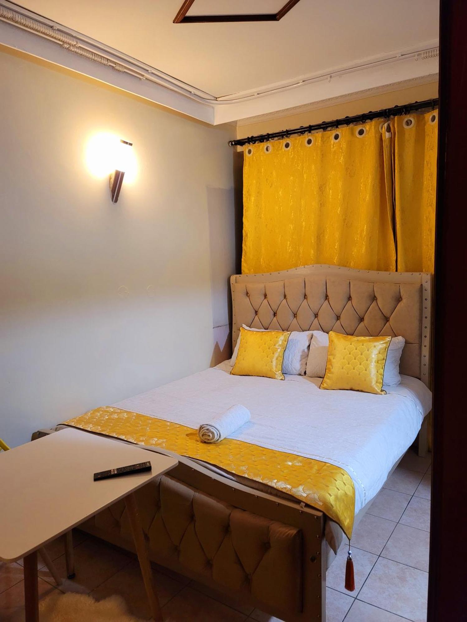 Hotel Almasi 3*