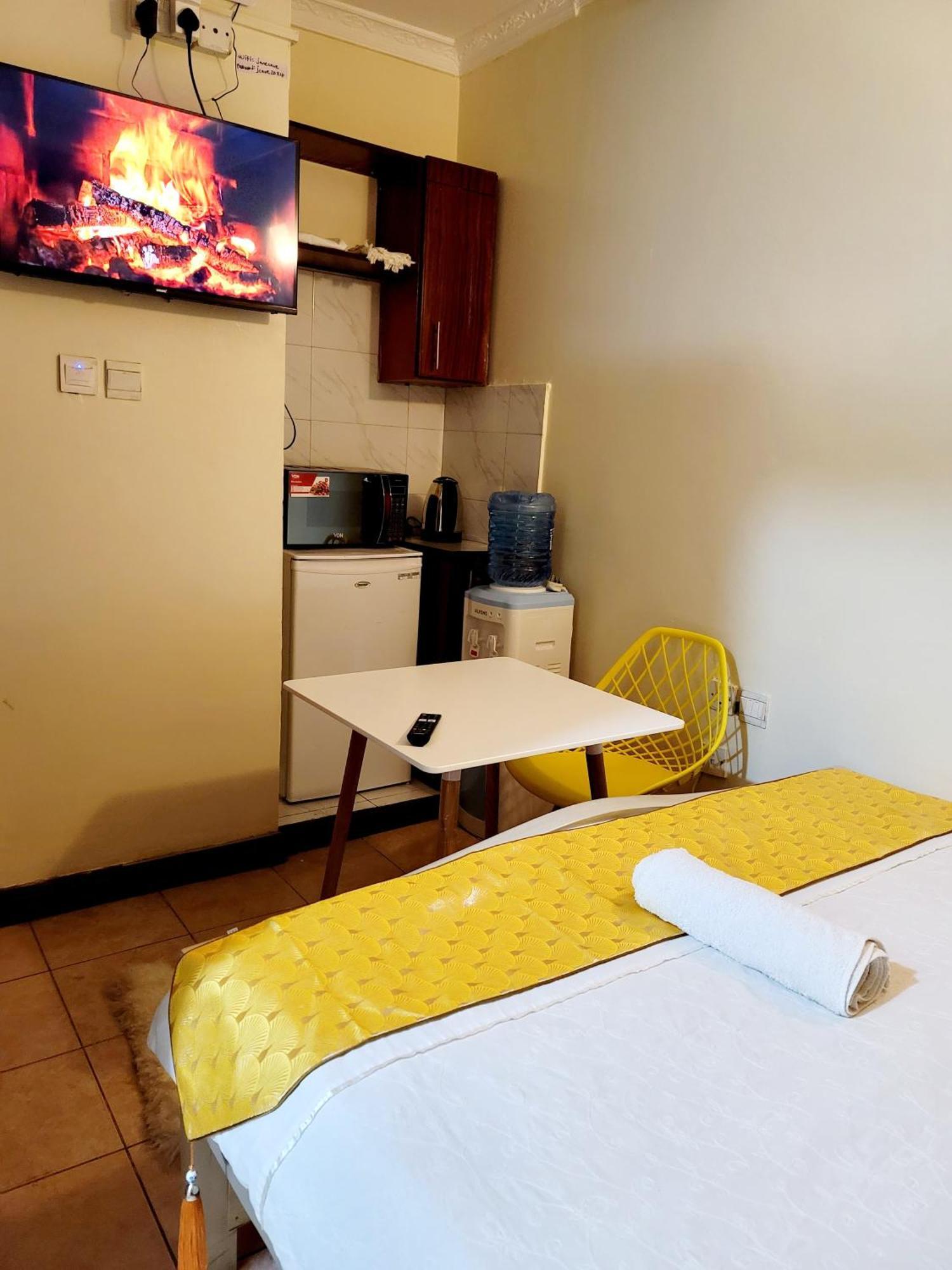 Hotel Almasi 3*