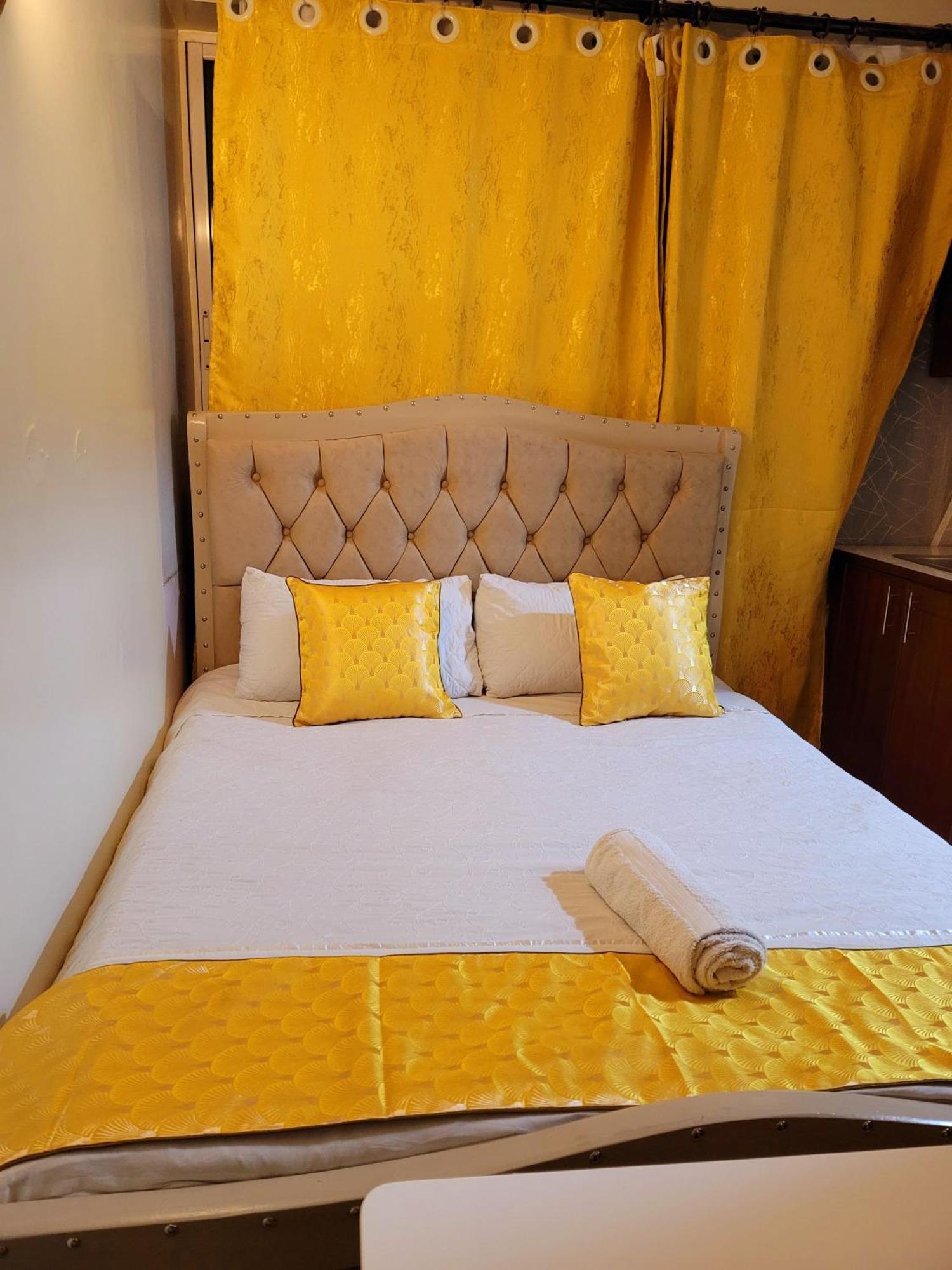 Almasi Hotel