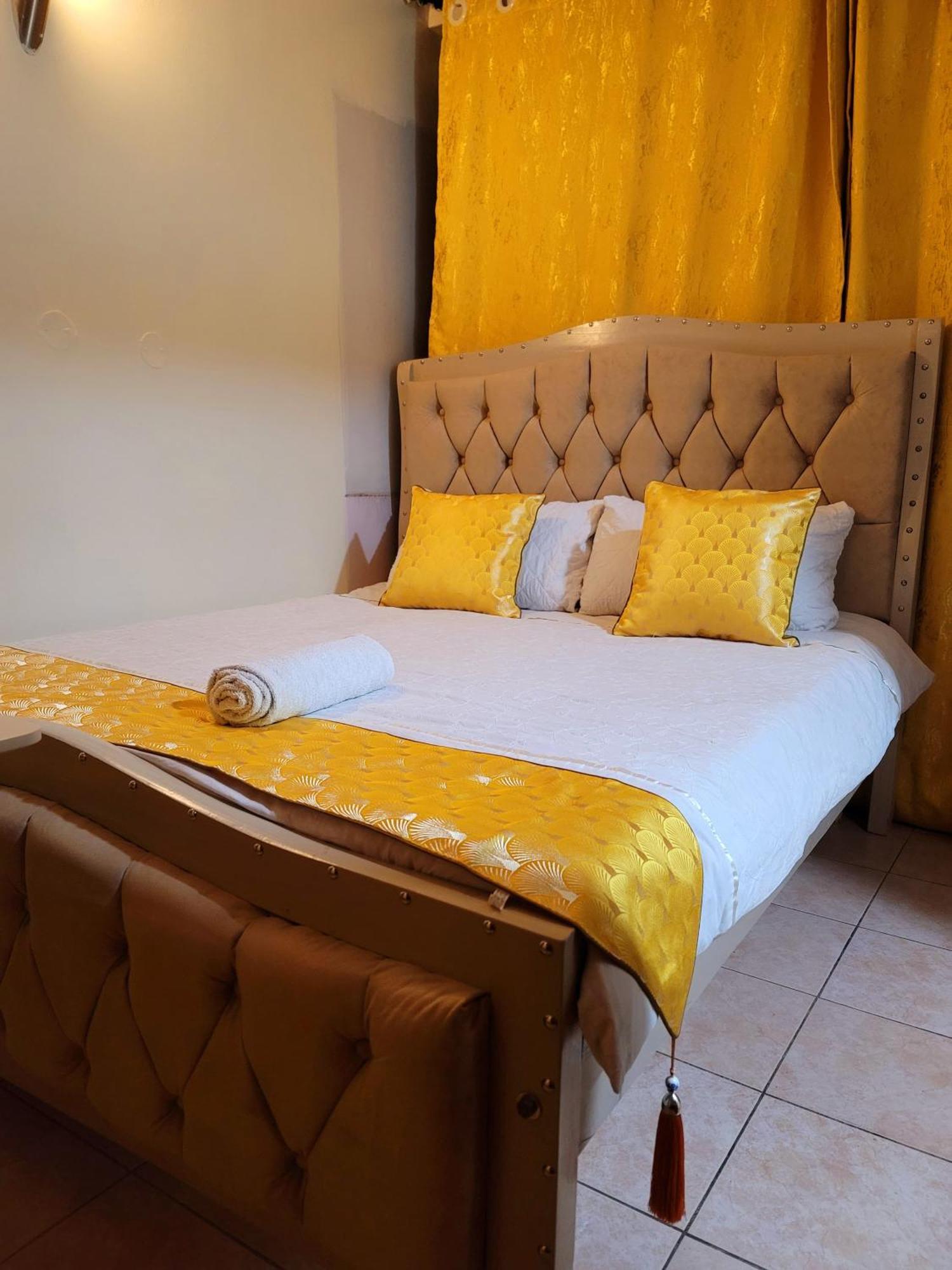 Almasi Hotel 3*