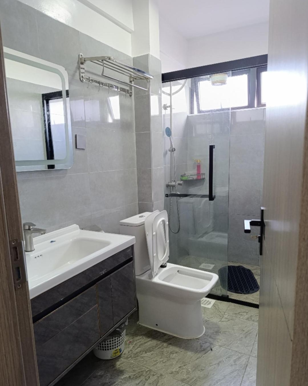 Macronhomes * Nairobi