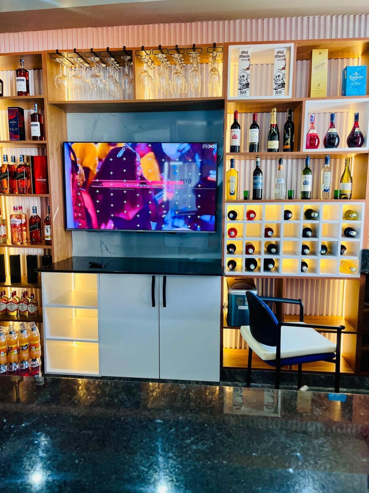 Apartment 1 Bdr With Gym And Rooftop Bar In Kilimani