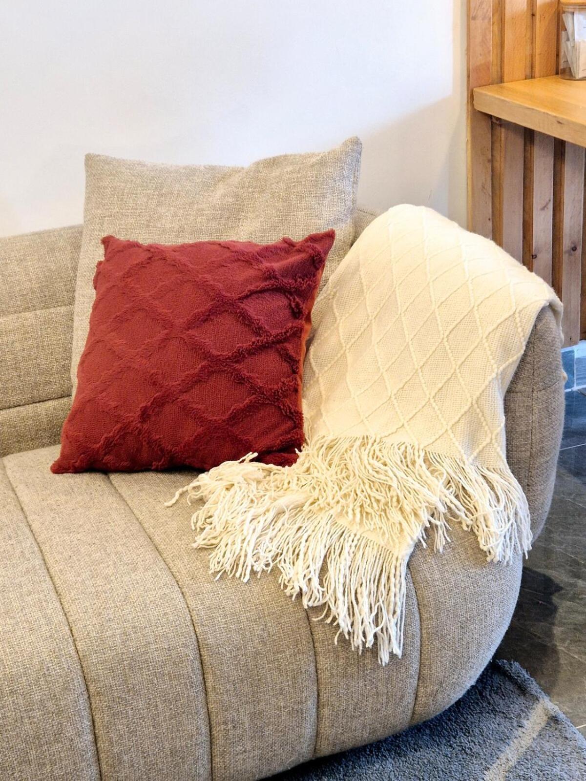 Cosy & Intimate In Riverside *