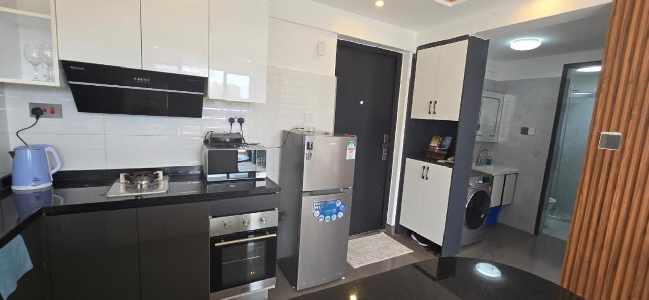 Oasis Kile- Modern 1-br, King Bed, Gym, Coffee Hse * Nairobi