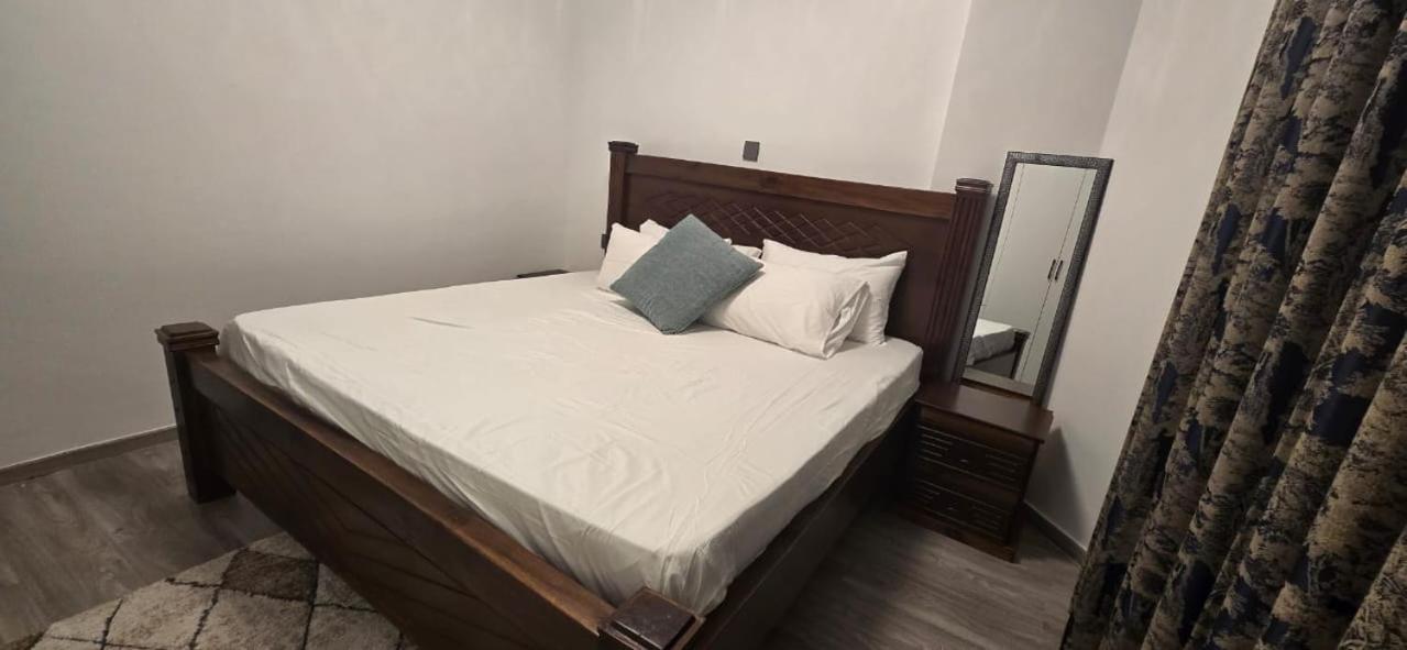 Oasis Kile- Modern 1-br, King Bed, Gym, Coffee Hse