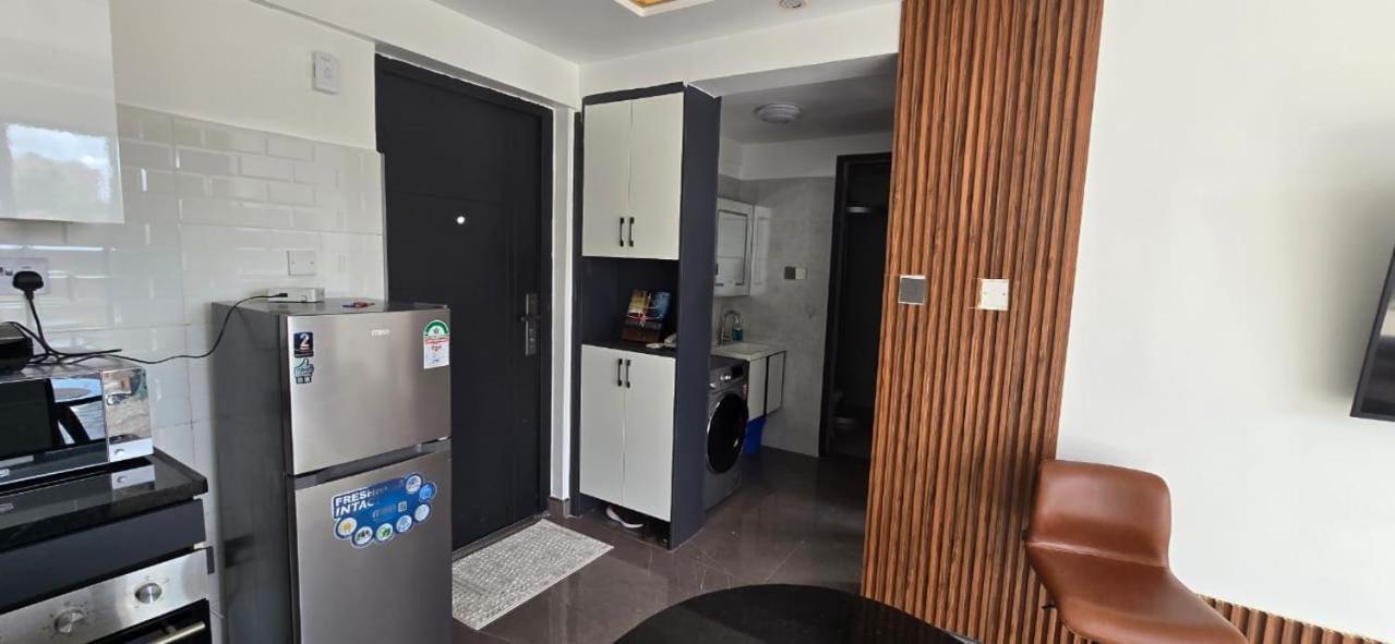 Oasis Kile- Modern 1-br, King Bed, Gym, Coffee Hse Apartment *