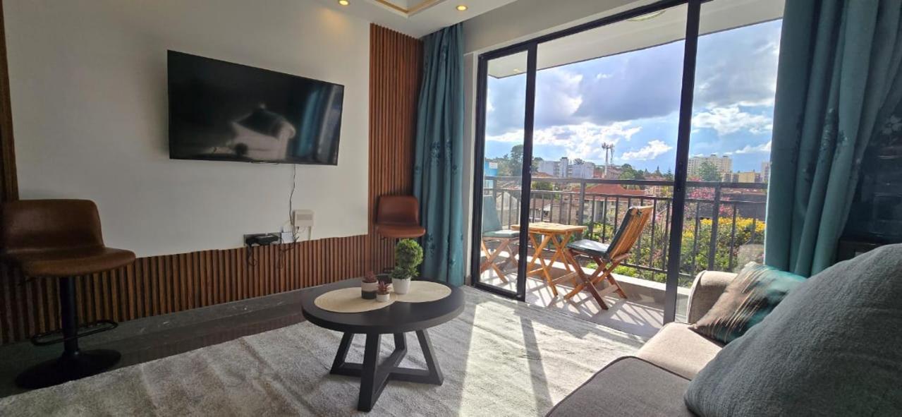 Oasis Kile- Modern 1-br, King Bed, Gym, Coffee Hse Apartment Nairobi