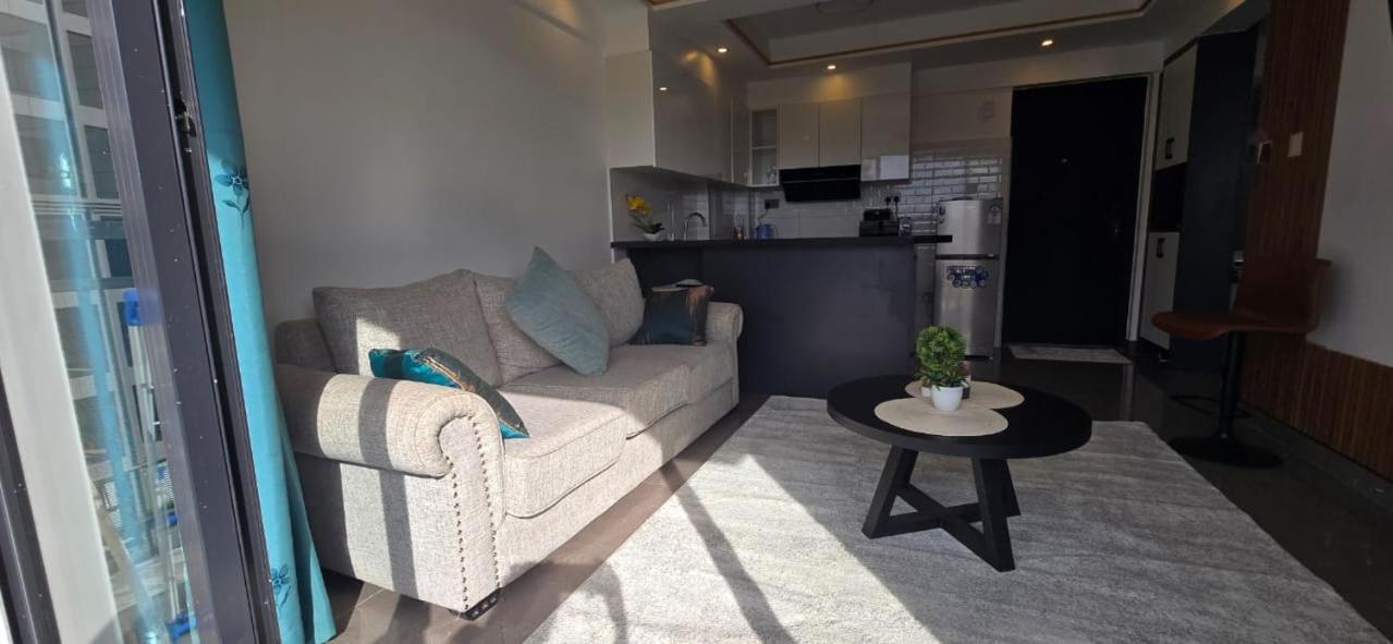Apartment Oasis Kile- Modern 1-br, King Bed, Gym, Coffee Hse Nairobi