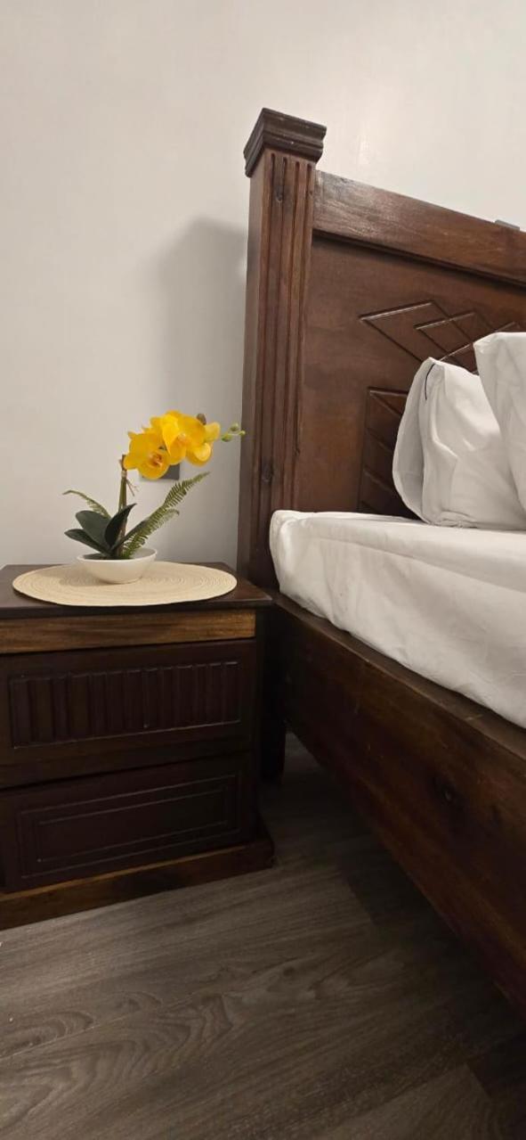 Oasis Kile- Modern 1-br, King Bed, Gym, Coffee Hse * Nairobi