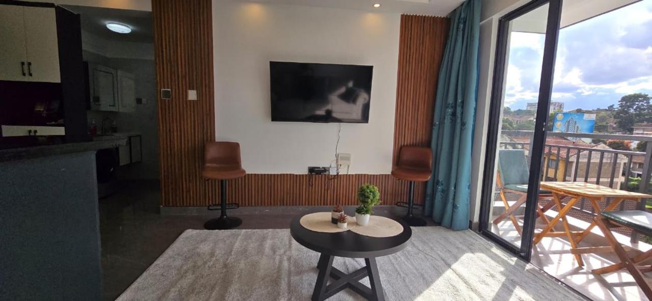 Oasis Kile- Modern 1-br, King Bed, Gym, Coffee Hse *