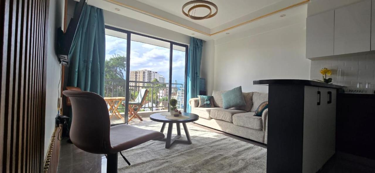 Oasis Kile- Modern 1-br, King Bed, Gym, Coffee Hse Apartment Nairobi