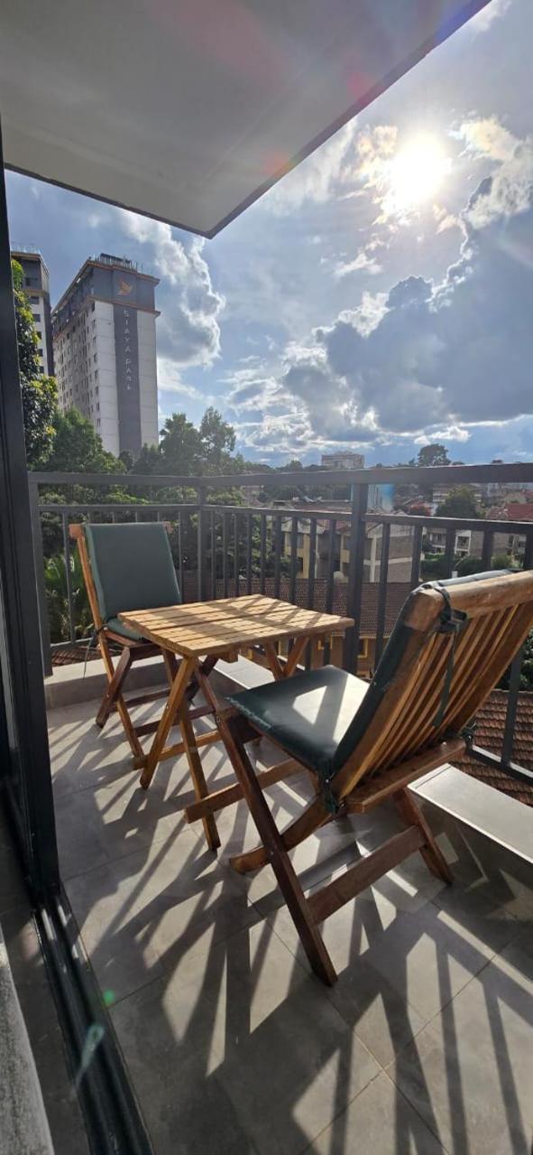 Oasis Kile- Modern 1-br, King Bed, Gym, Coffee Hse Apartment Nairobi