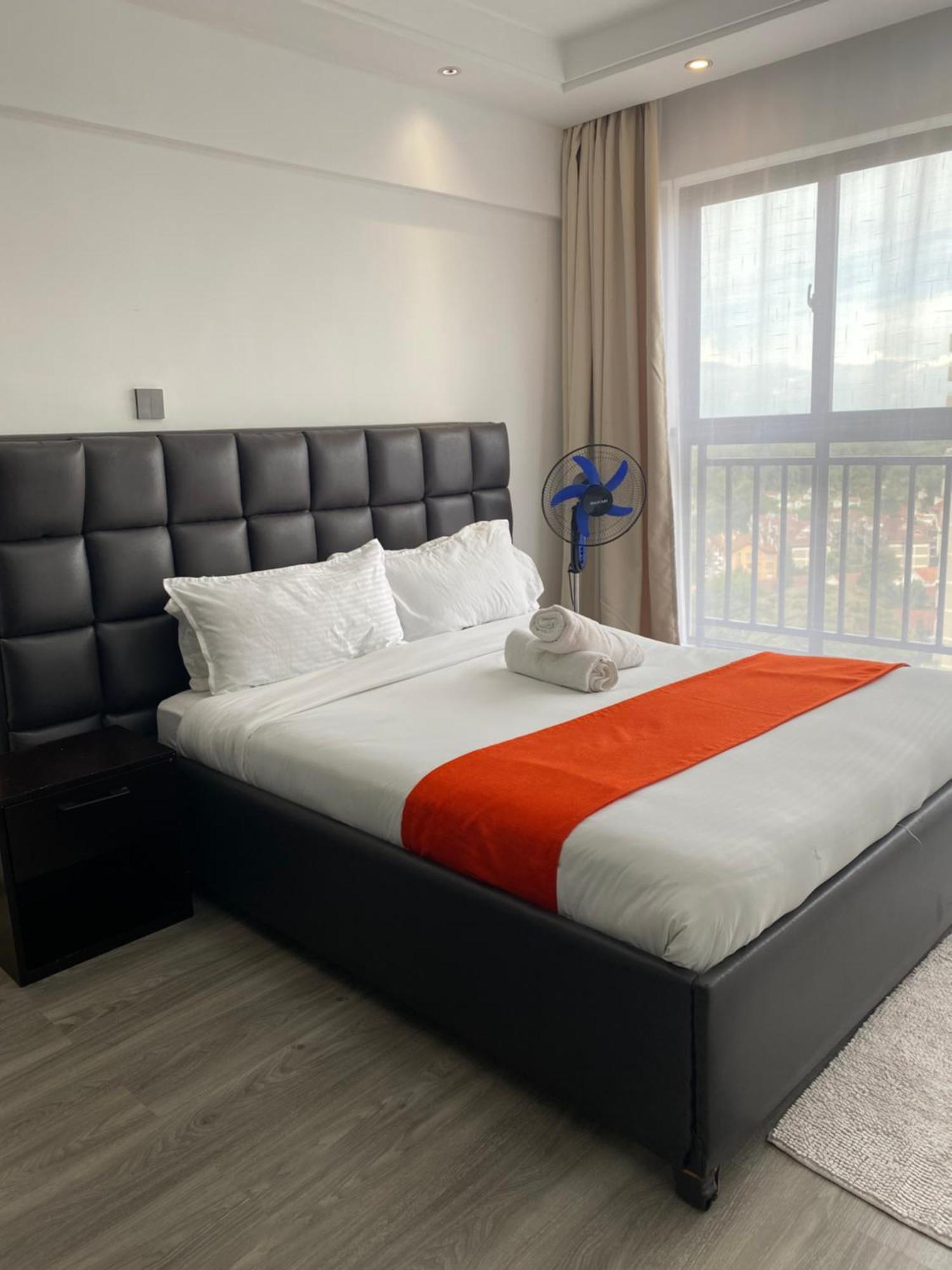Arata Apartment *