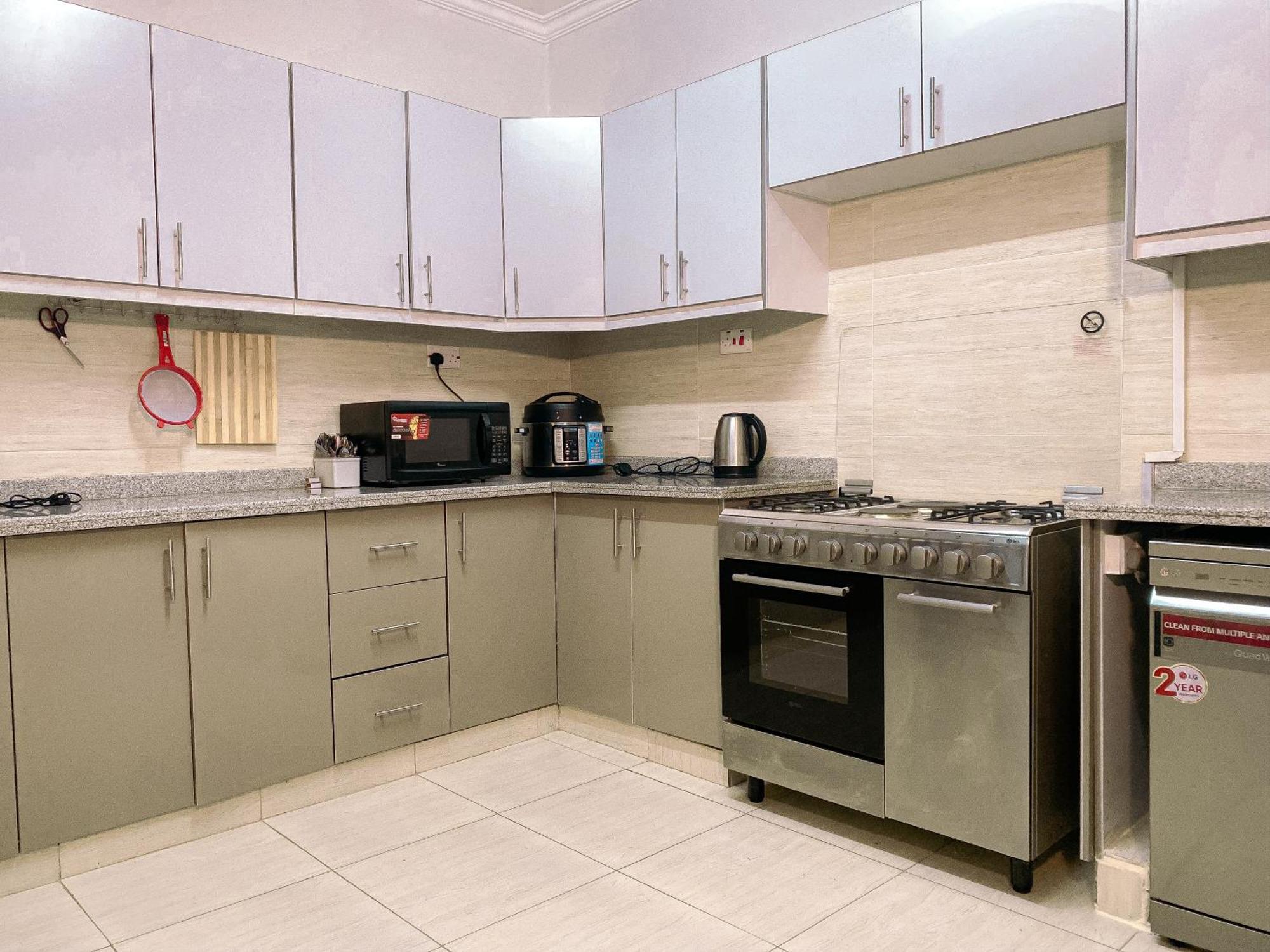 Sky View Apartment