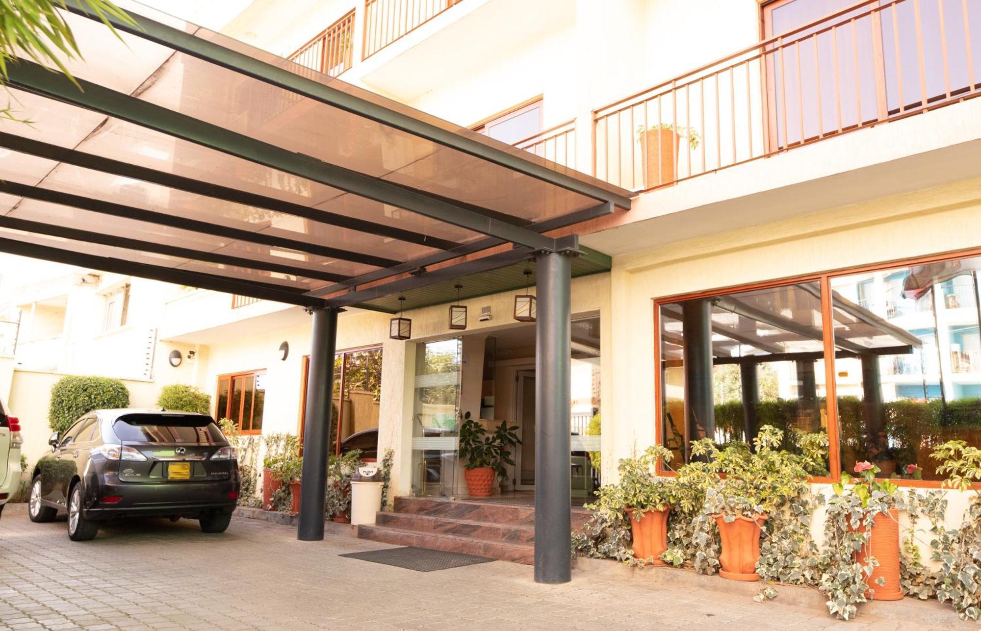 West Lerruat Hotel
