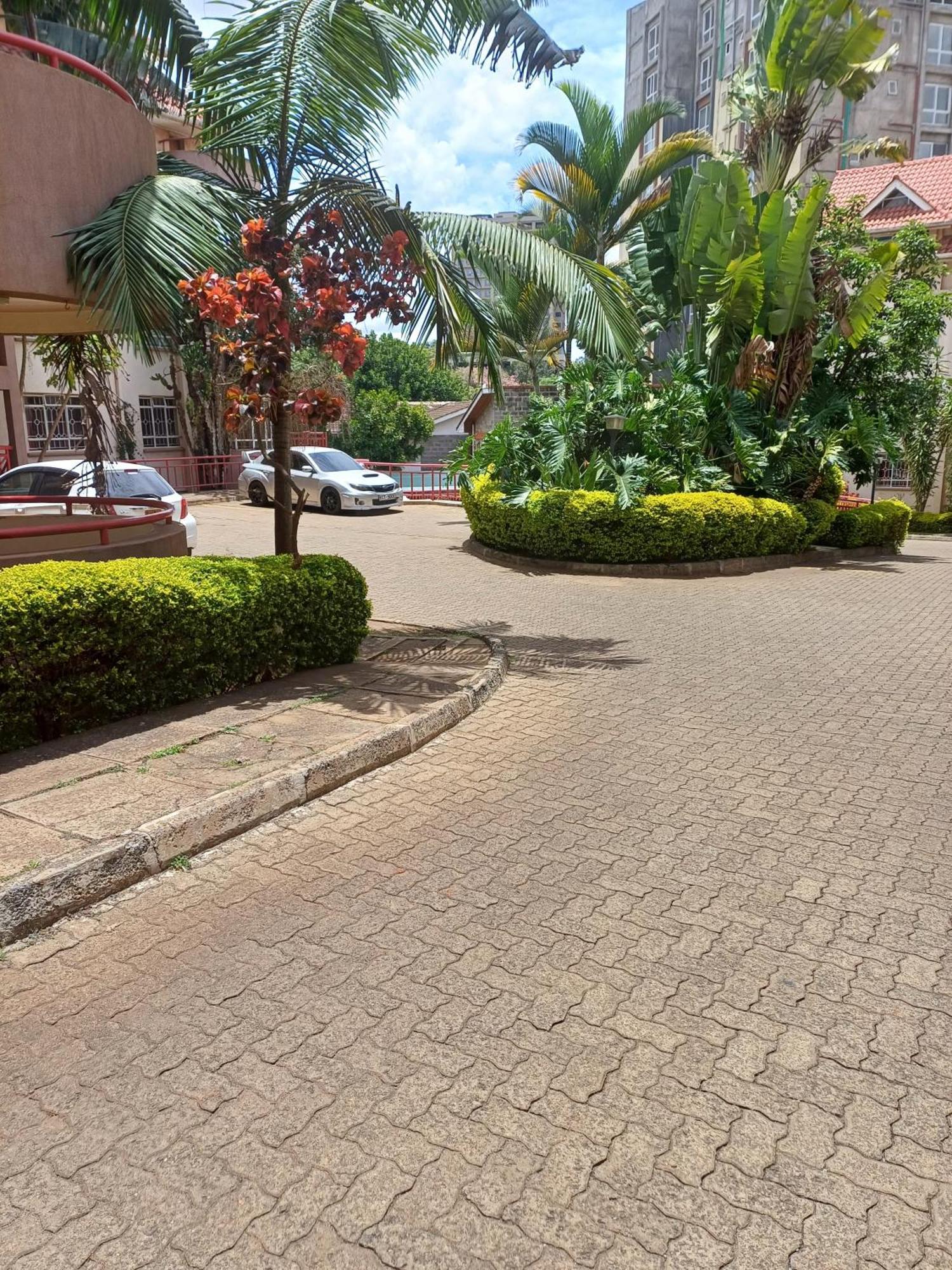 Homely 1 Bedroom With A Balcony, Westlands Apartment