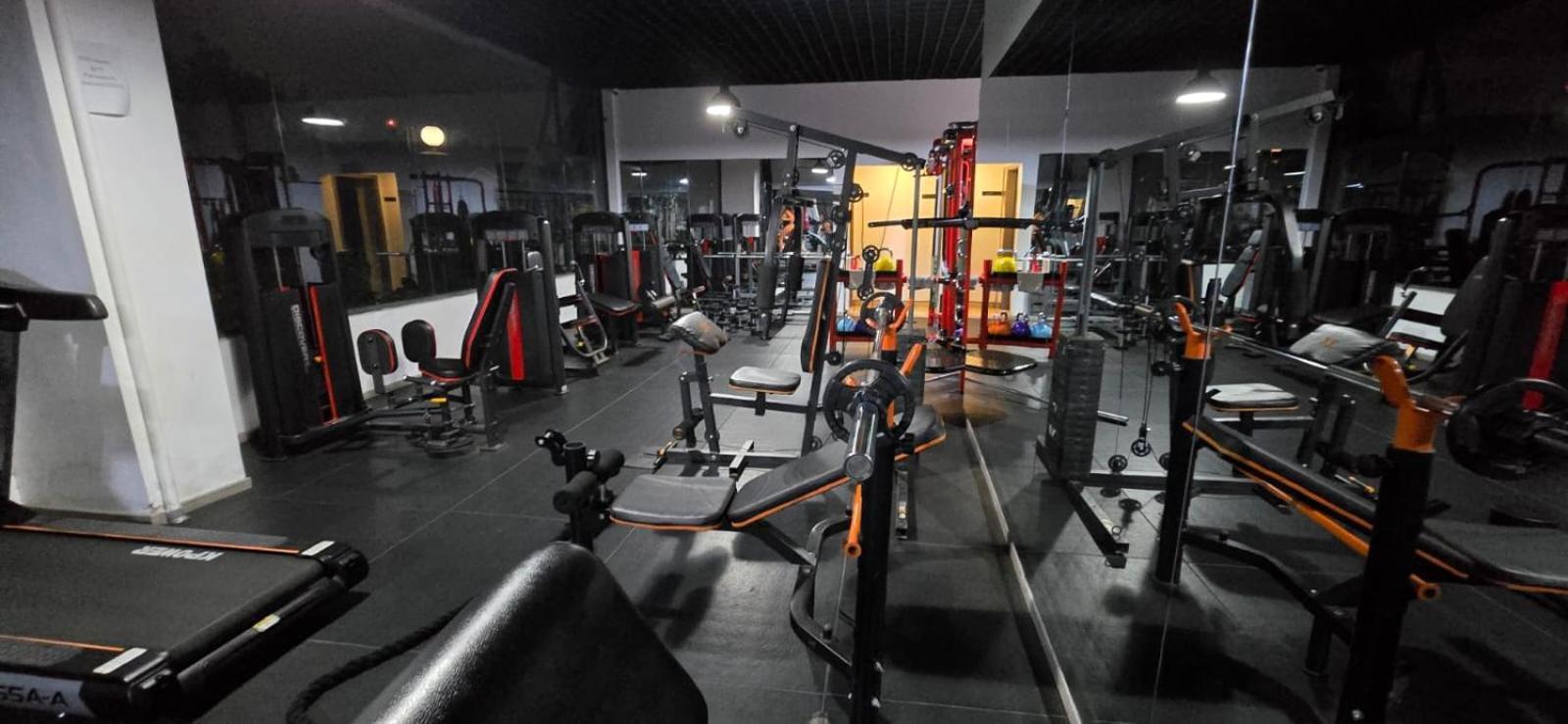 Oasis Kile- Modern 1-br, King Bed, Gym, Coffee Hse
