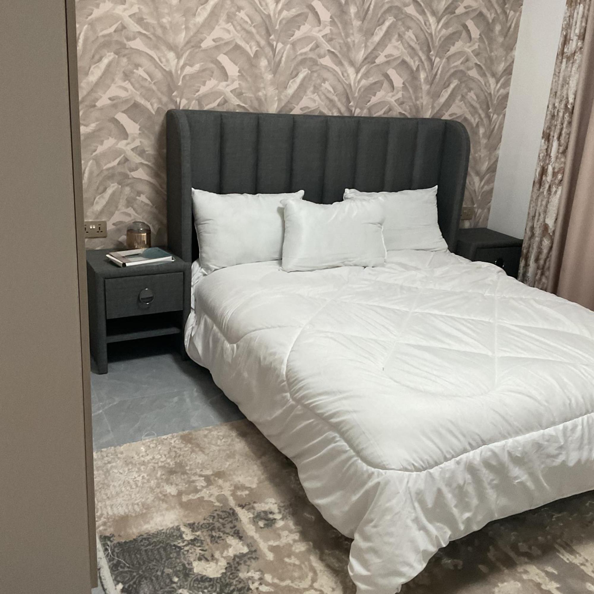 Nest & Rest Luxurious Homes Apartment *