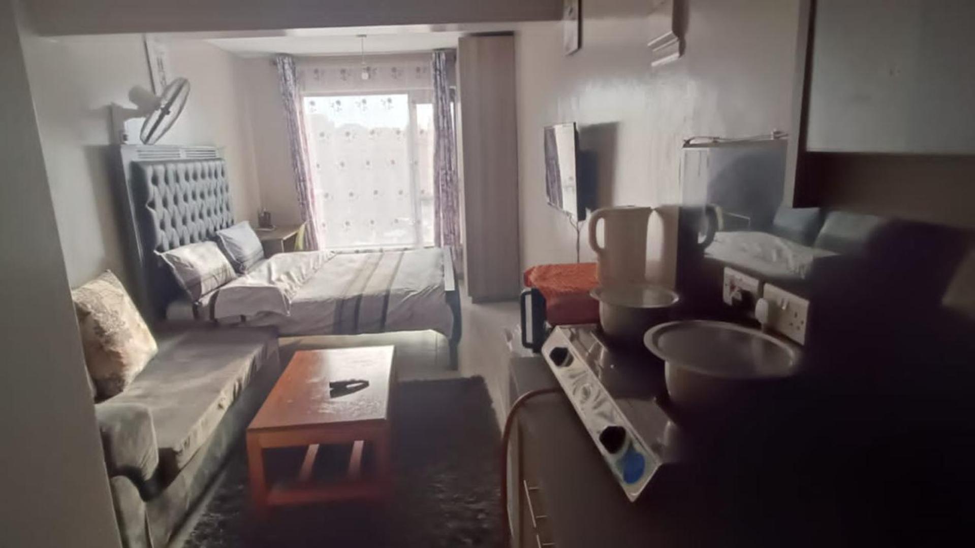 Airbnb In Apartment *
