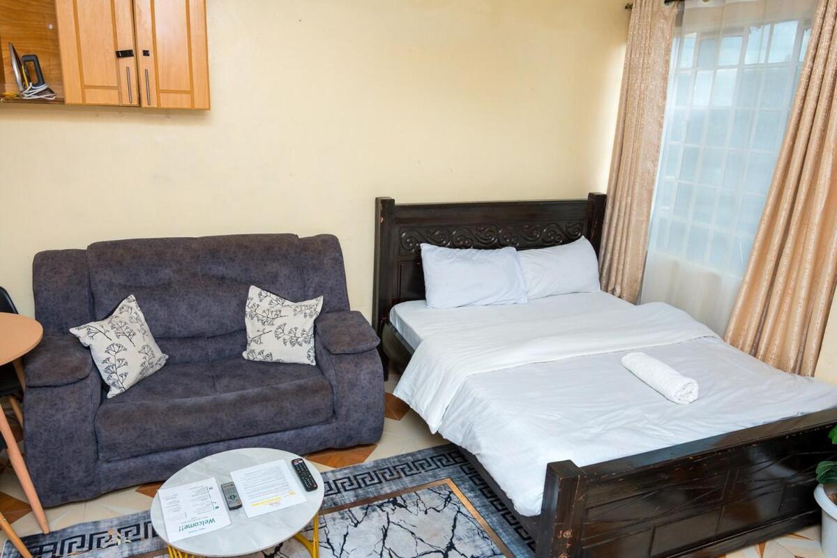 At Roybahn Heights Trm Gate H Apartment *