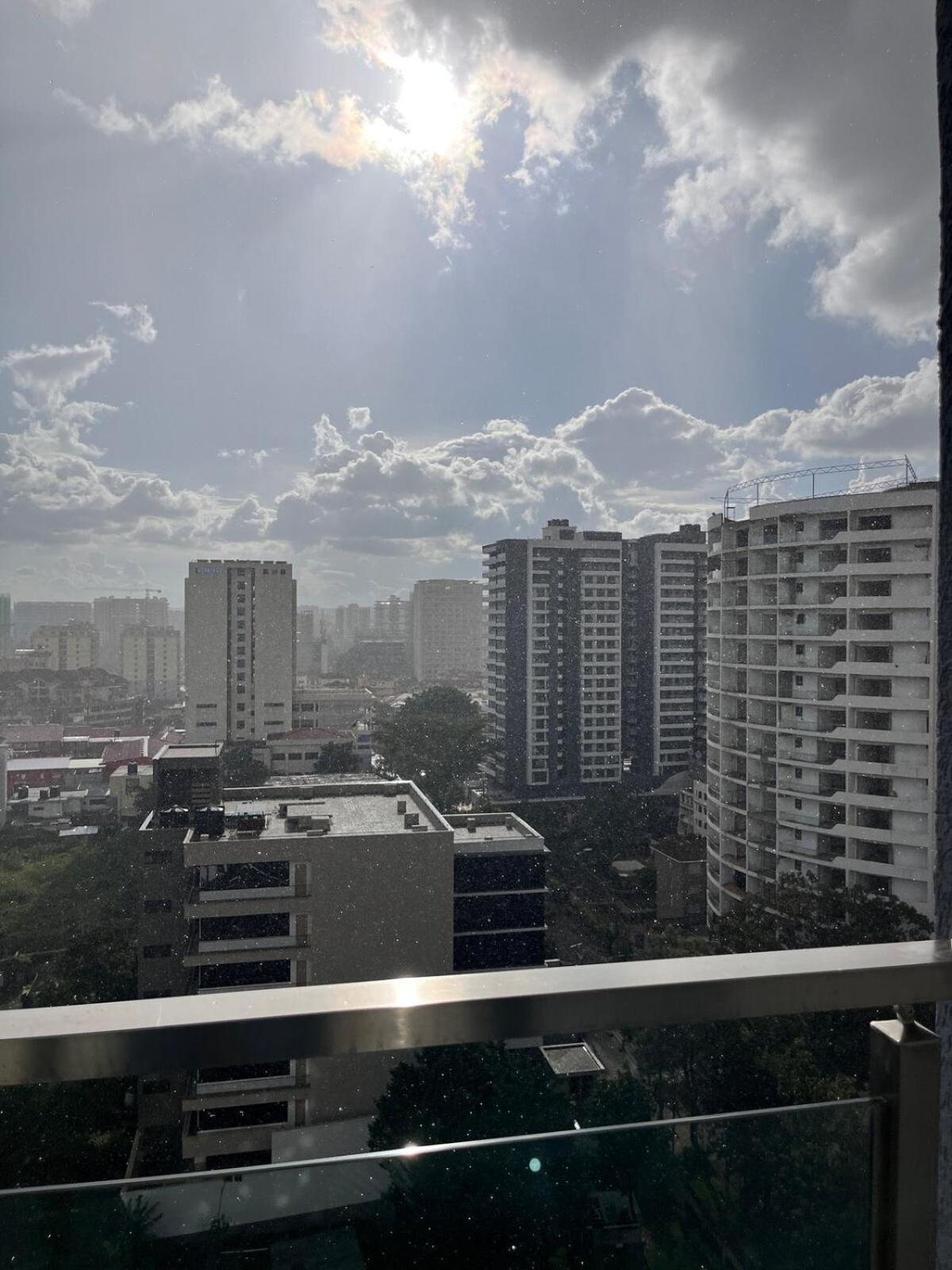 1 Bdr With Gym And Rooftop Bar In Kilimani * Nairobi