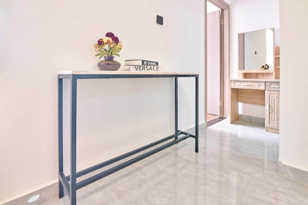 Golden Mango Heights Apartment *