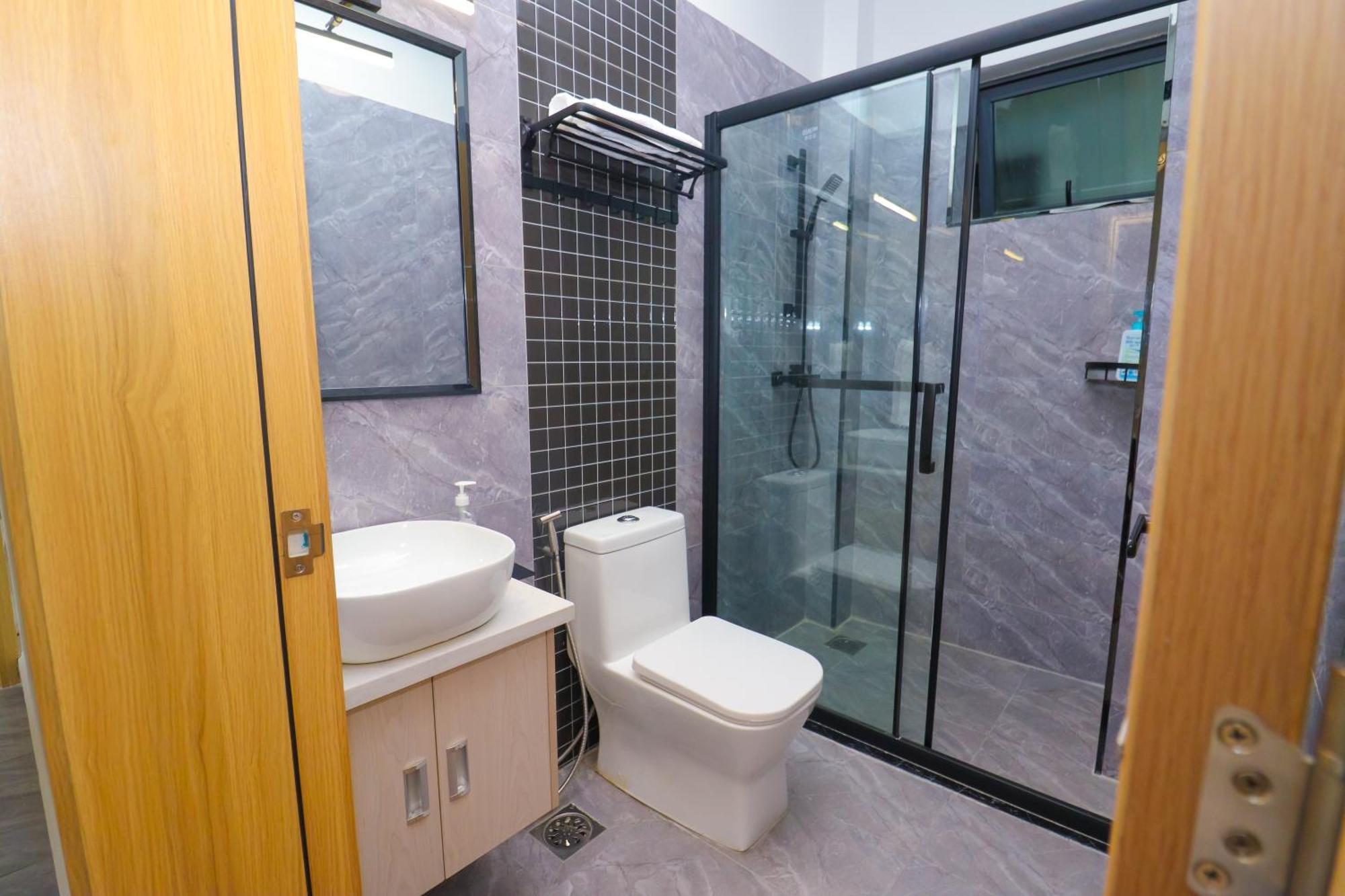 His & Hers Furnished 3 Bedroom In Kilimani,staroot Residency *
