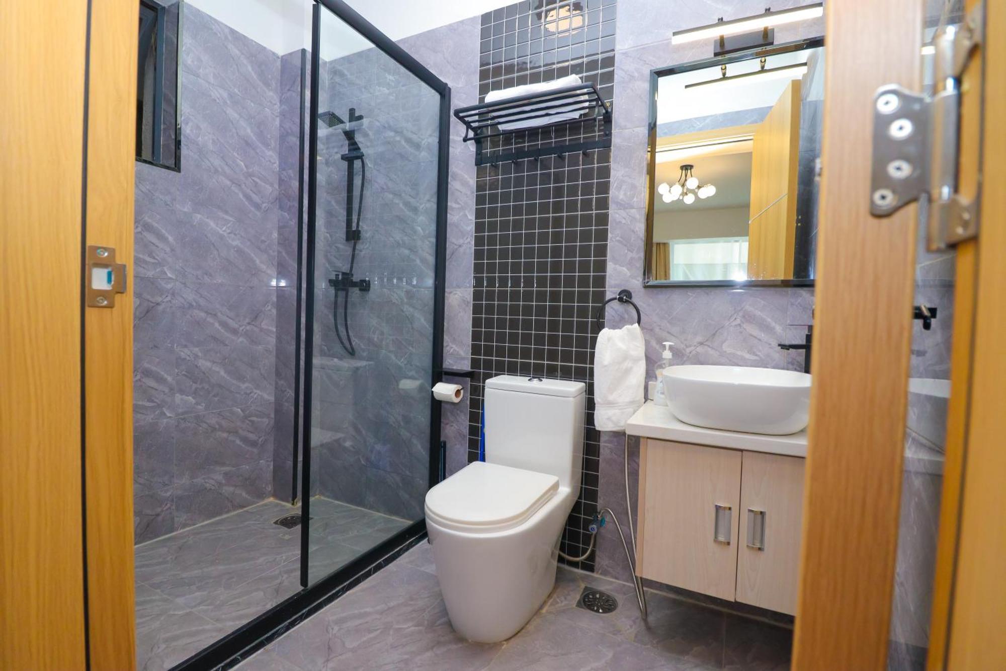 His & Hers Furnished 3 Bedroom In Kilimani,staroot Residency *