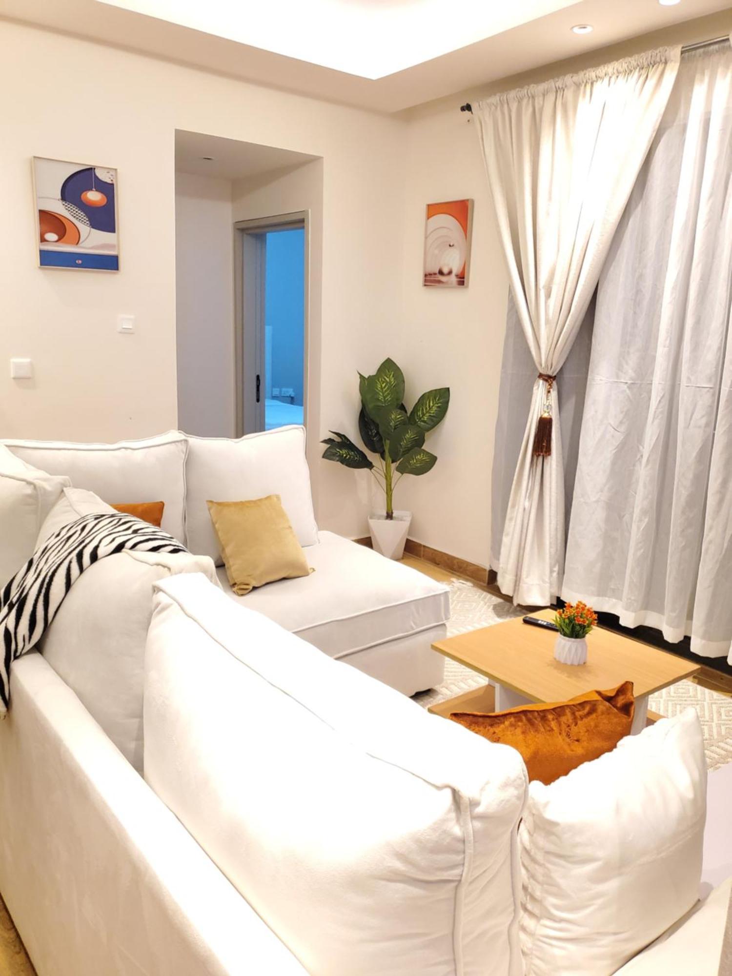 Three Bedroom Luxury Place Apartment