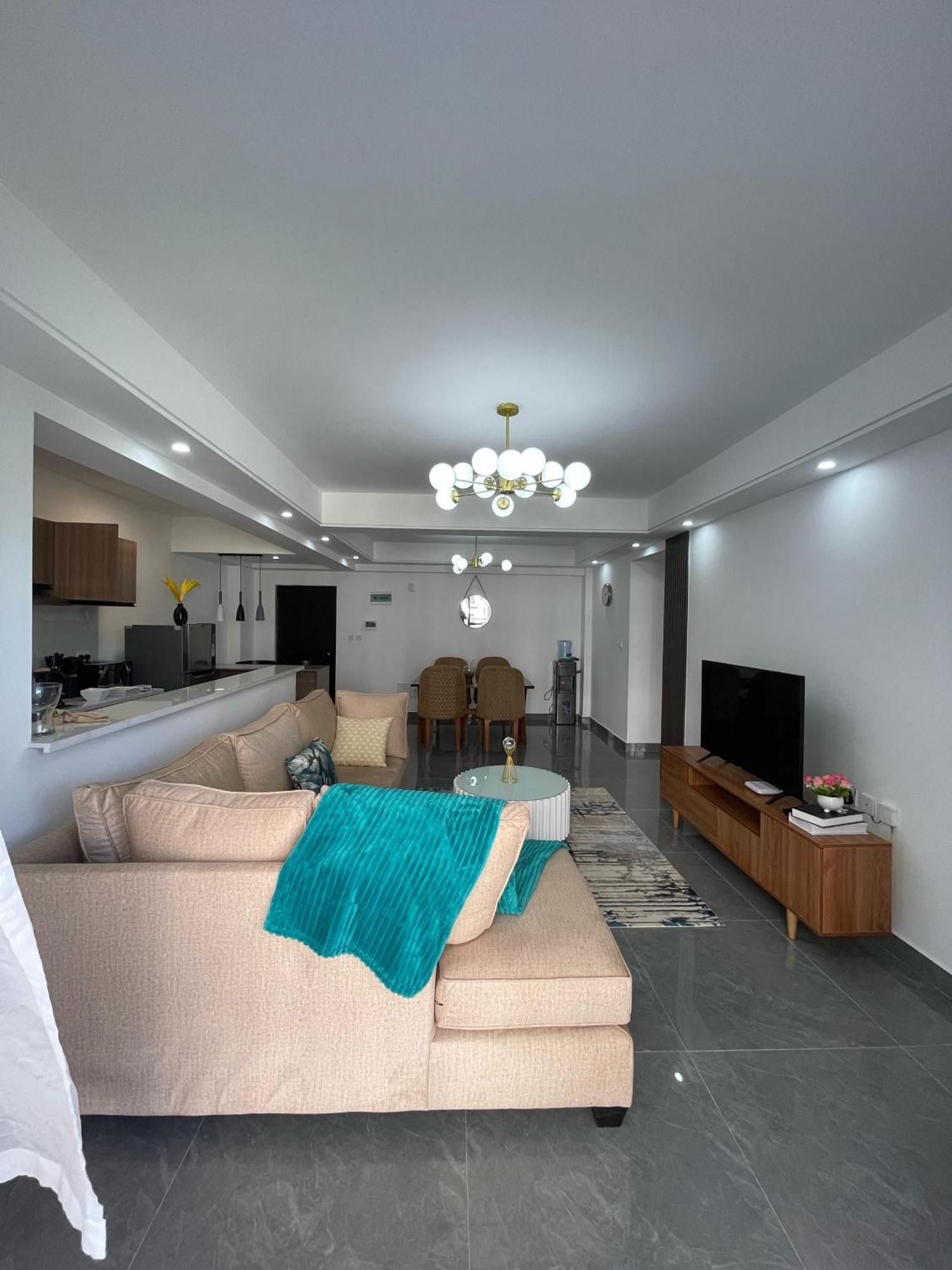 Modern Furnished 2-bedroom