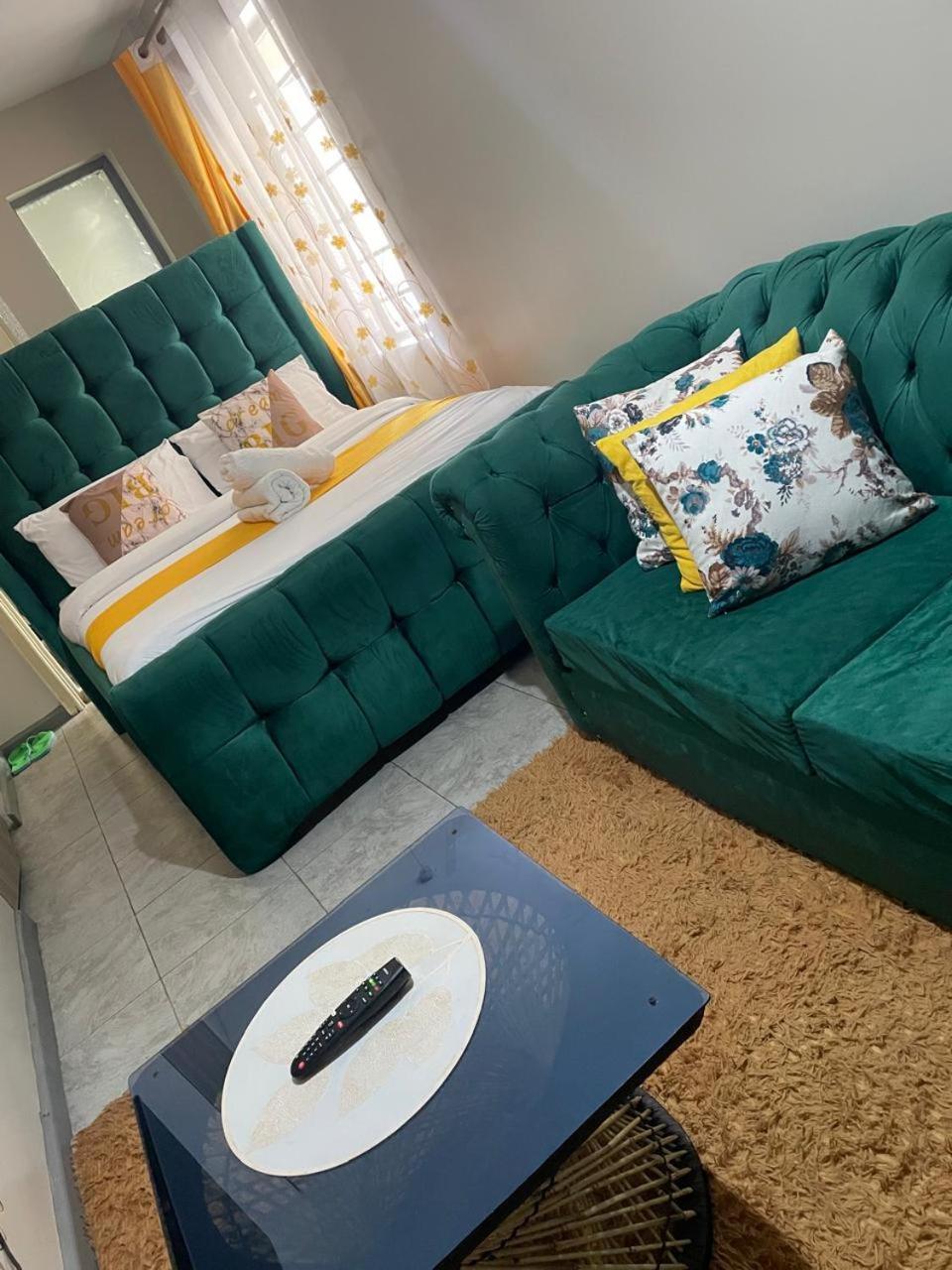 Jessy Fedha Estate Bed & Breakfast