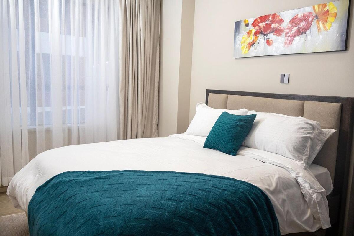 Cozy & Luxury Lavington, *