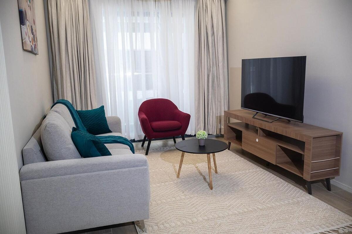 Cozy & Luxury Lavington, *