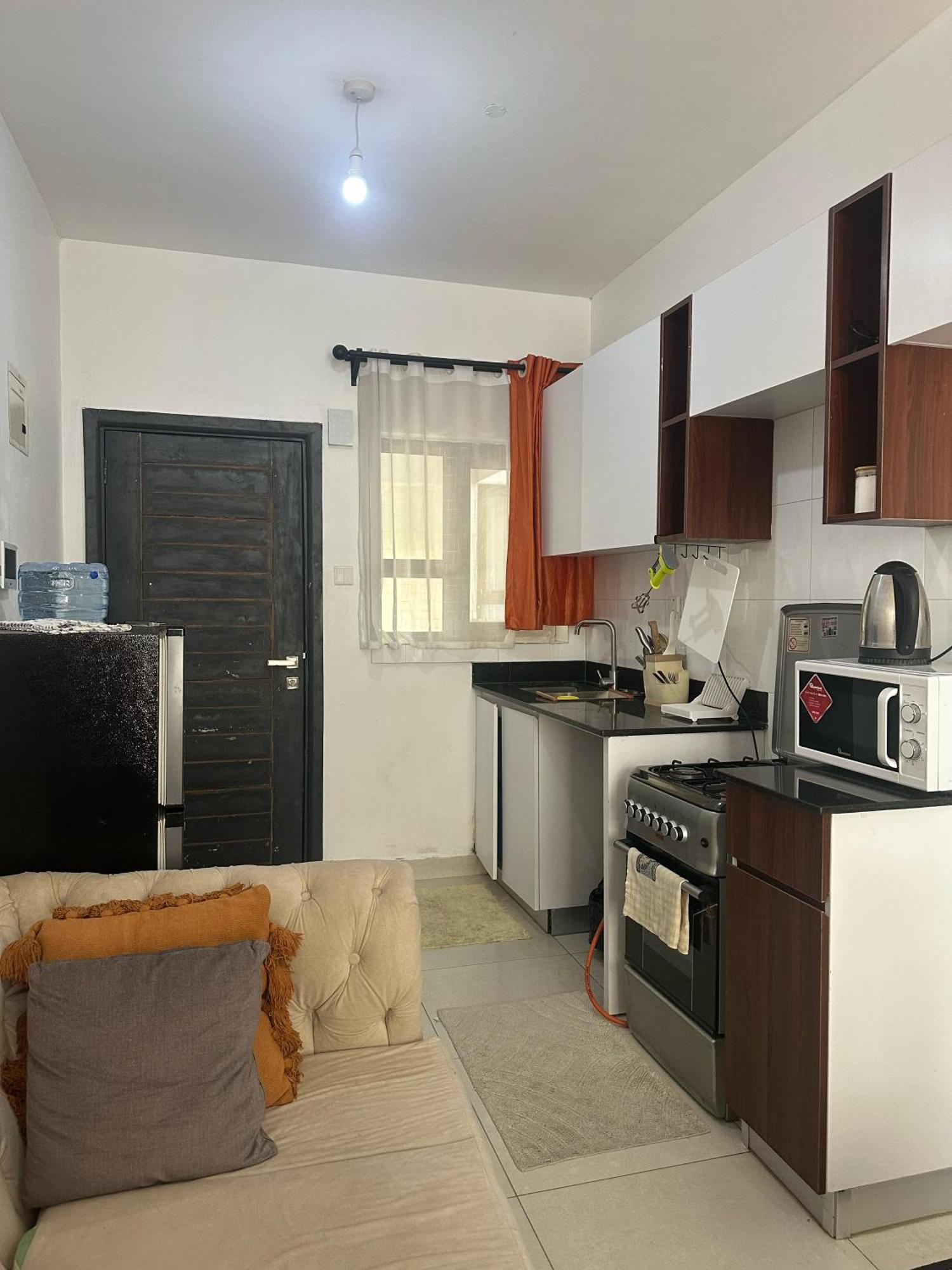 Modern Near Junction Mall Wi-fi, Smart Tv, Free Parking Apartamento