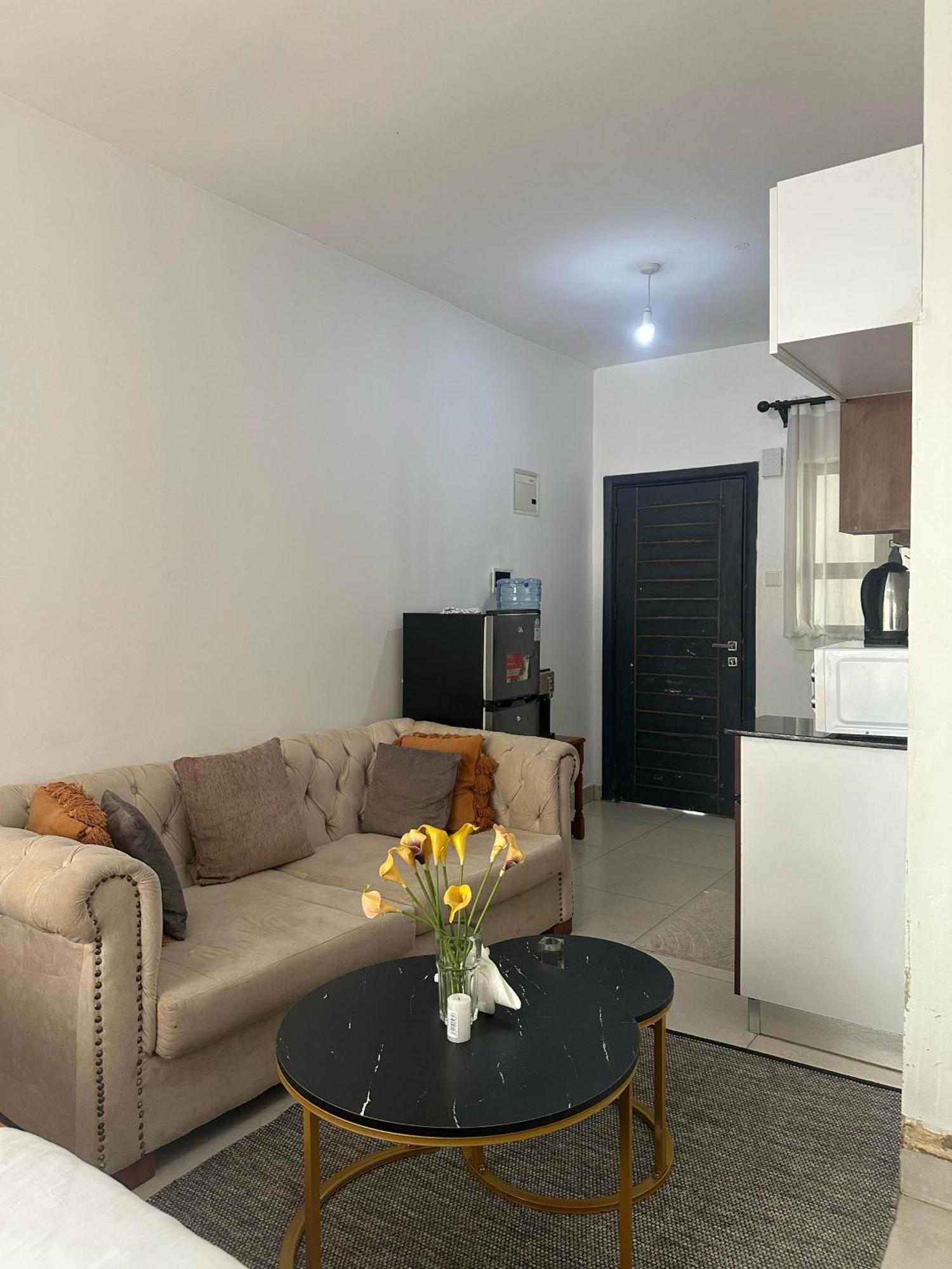 Modern Near Junction Mall Wi-fi, Smart Tv, Free Parking *
